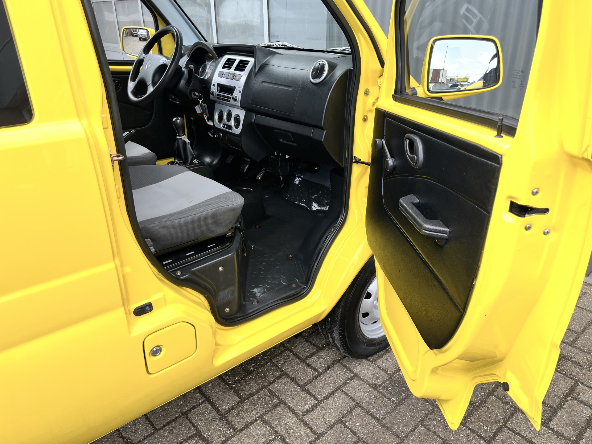 Foto van DFSK K-serie