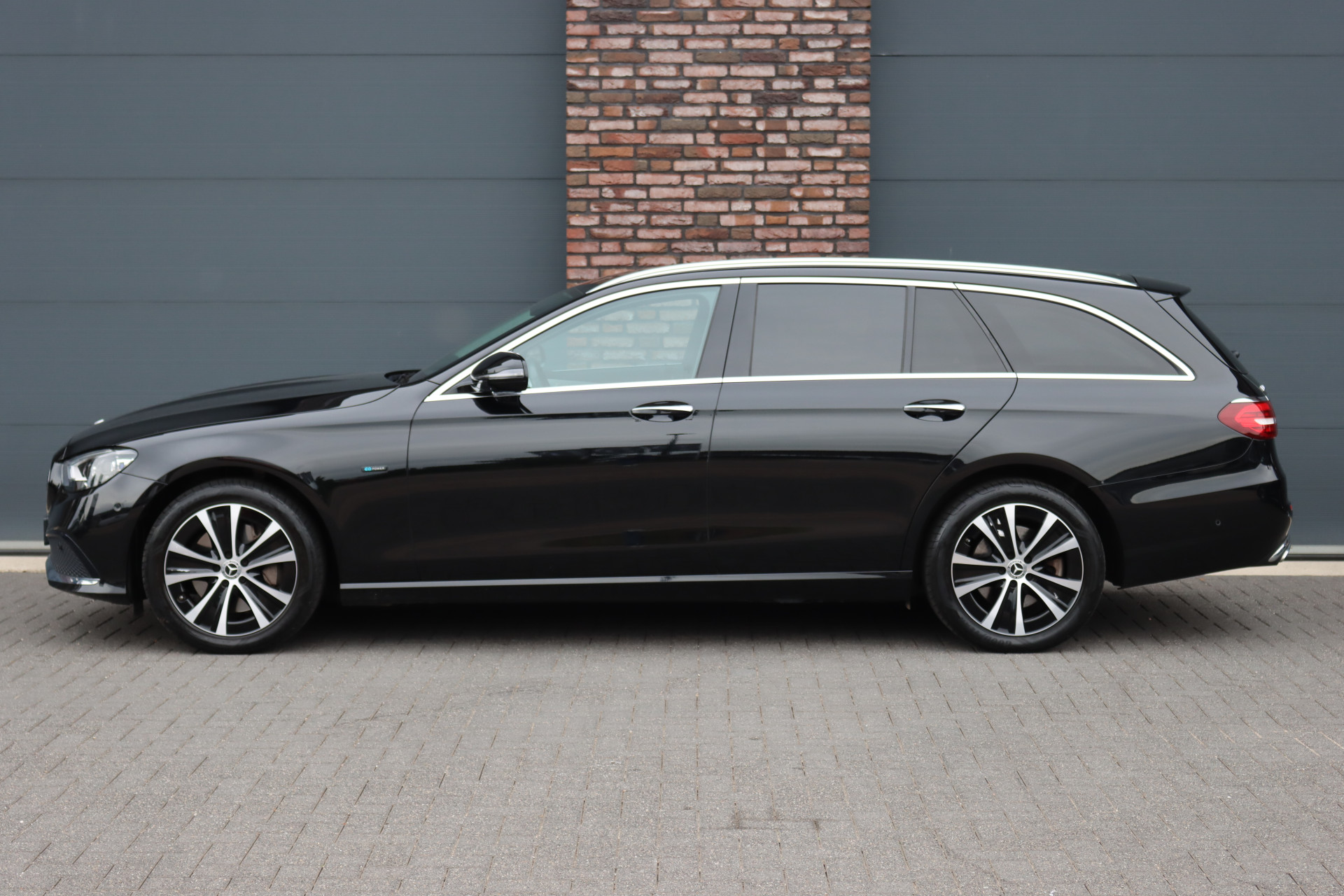 Foto van Mercedes-Benz E 300 E