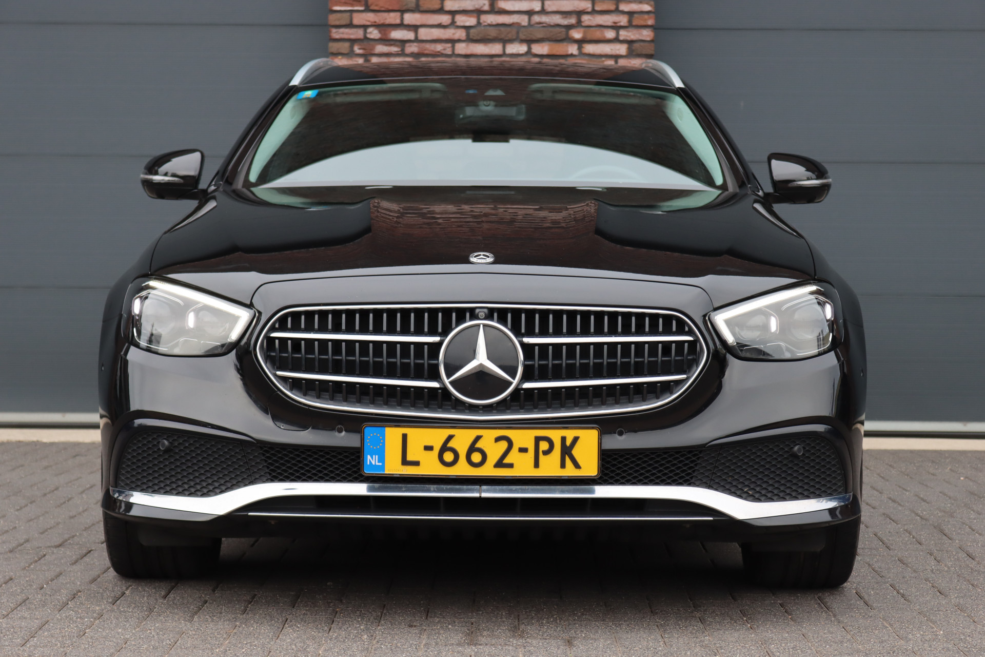 Foto van Mercedes-Benz E 300 E