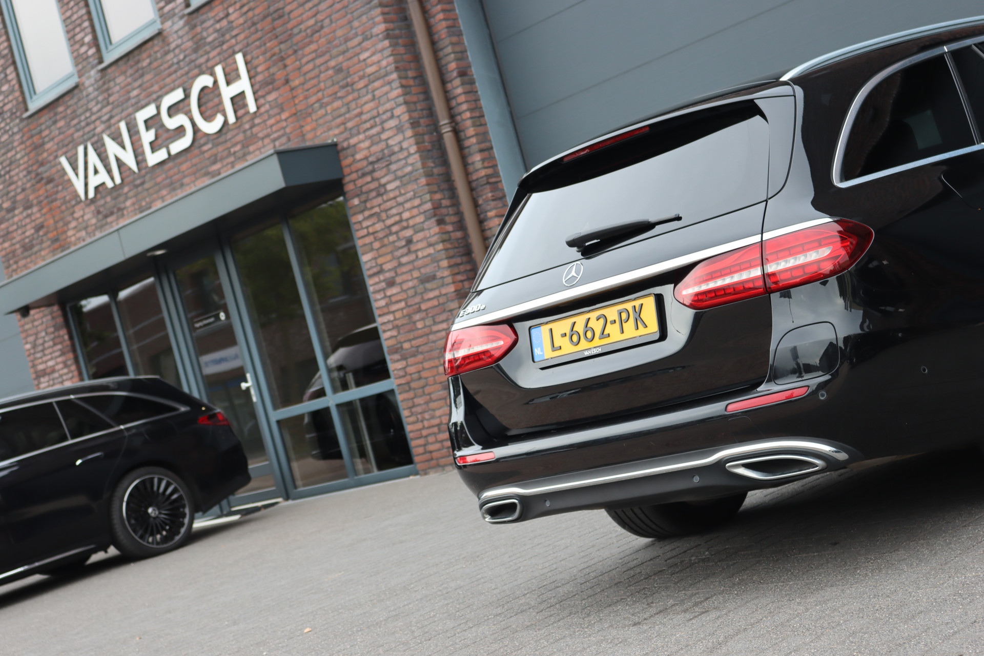 Foto van Mercedes-Benz E 300 E