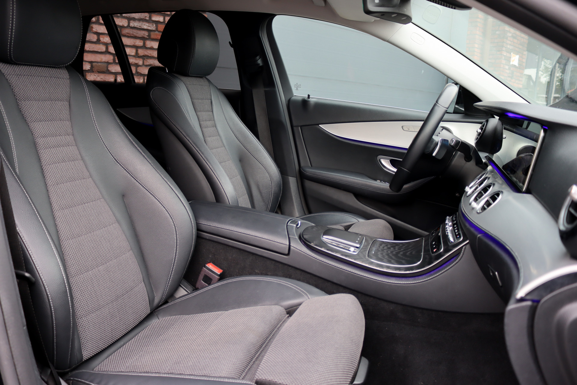 Foto van Mercedes-Benz E 300 E