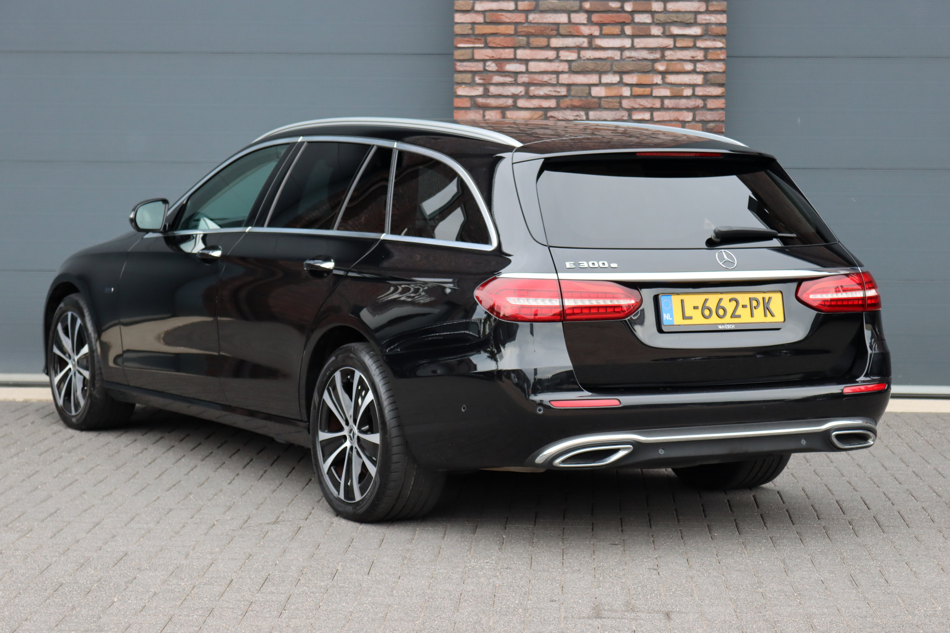 Foto van Mercedes-Benz E 300 E