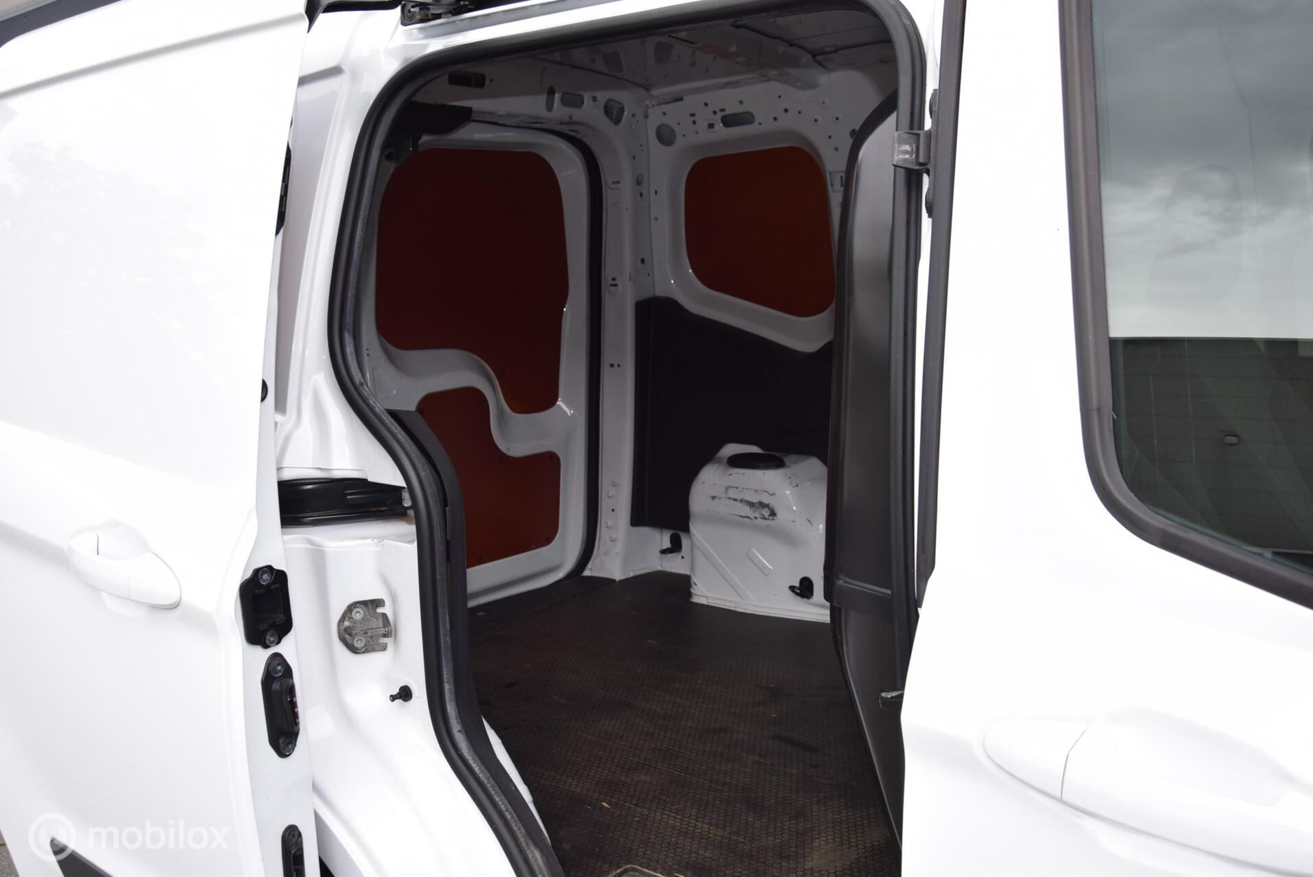 Foto van Ford Transit Courier