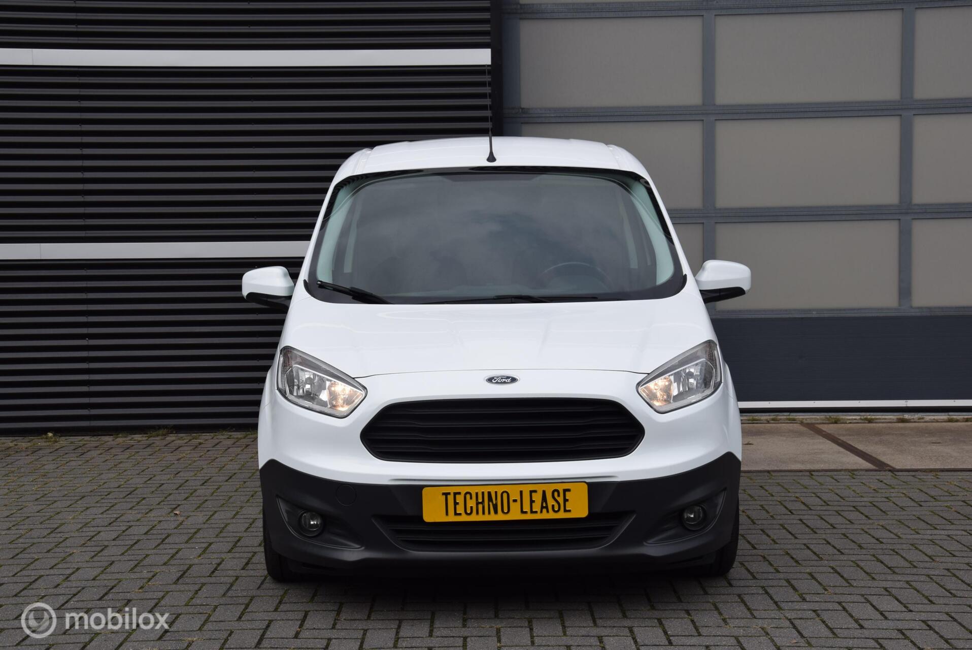 Foto van Ford Transit Courier