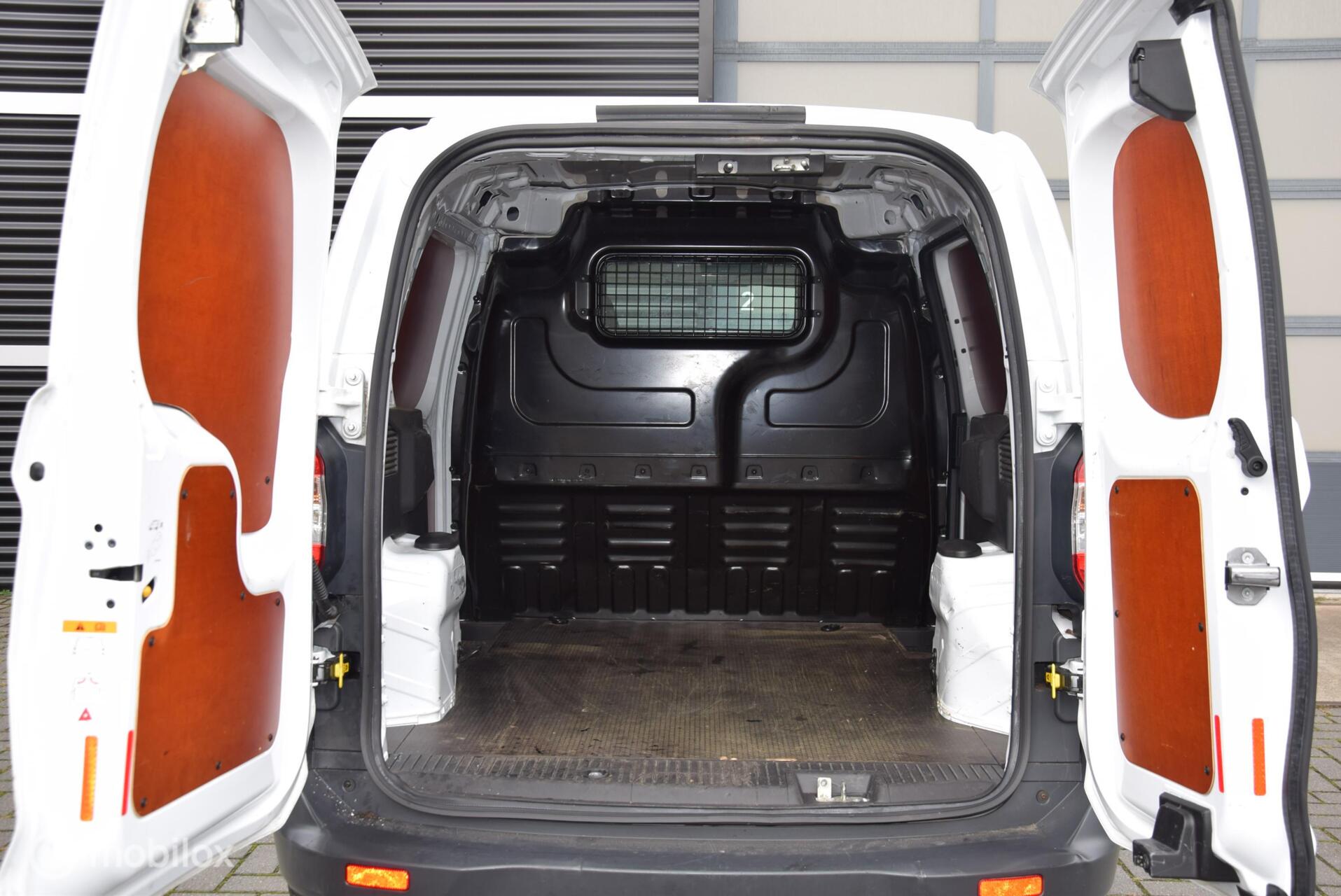 Foto van Ford Transit Courier