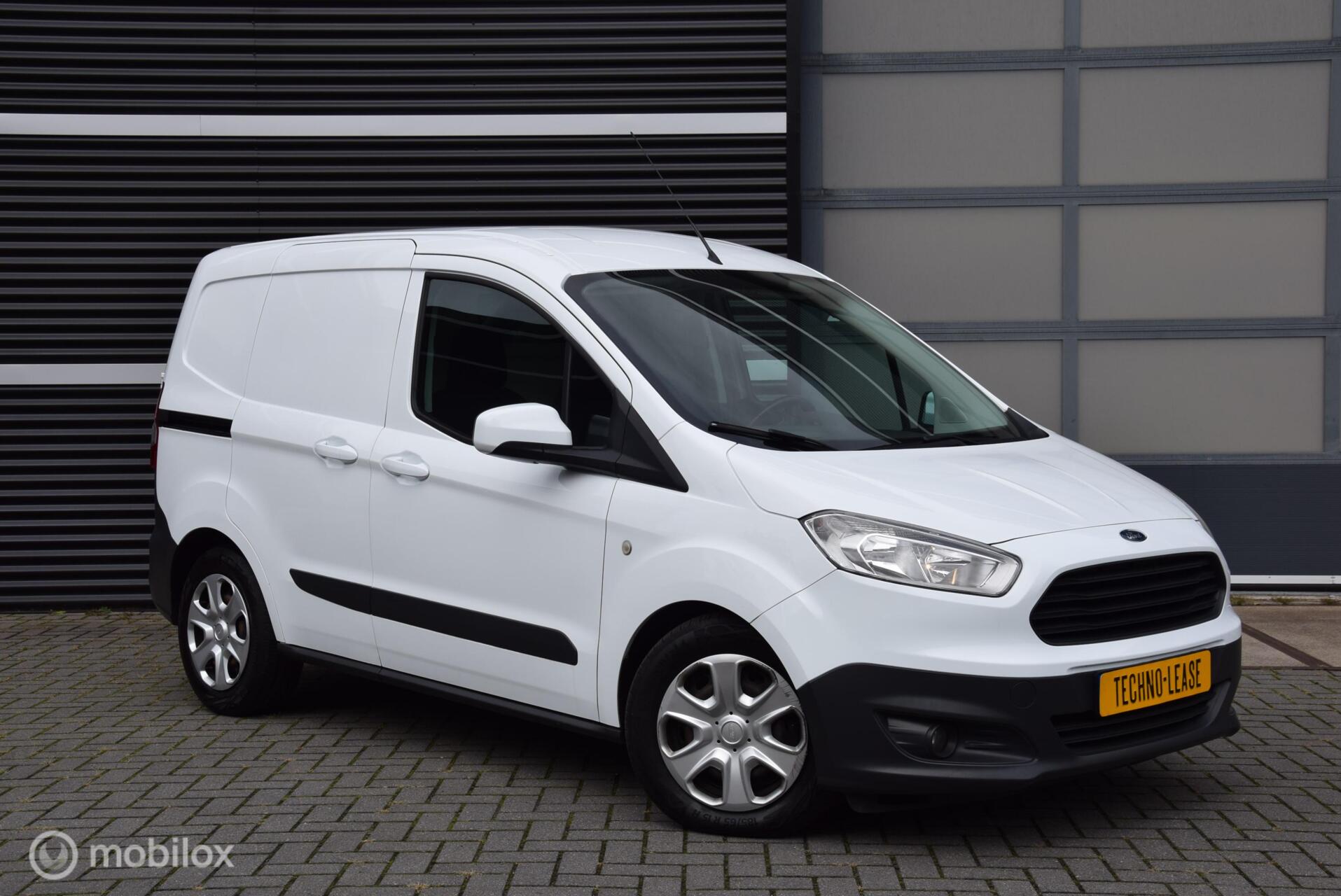 Foto van Ford Transit Courier