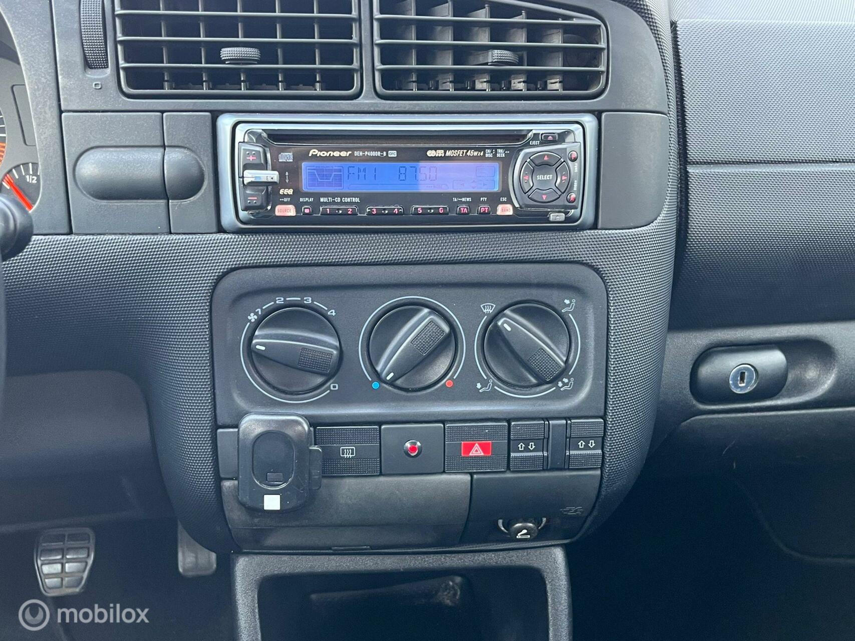 Foto van Volkswagen Golf Cabrio