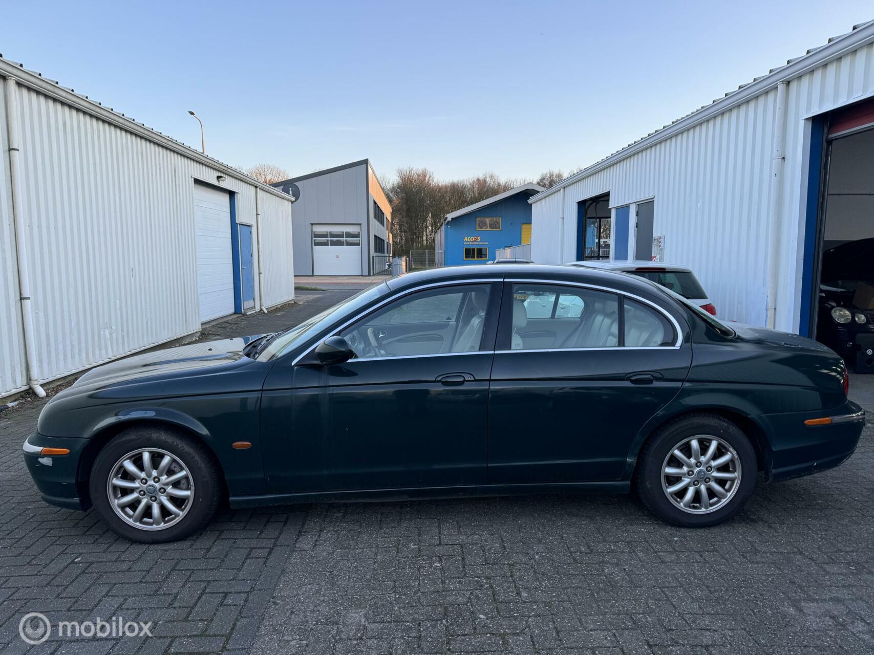 Foto van Jaguar S-type