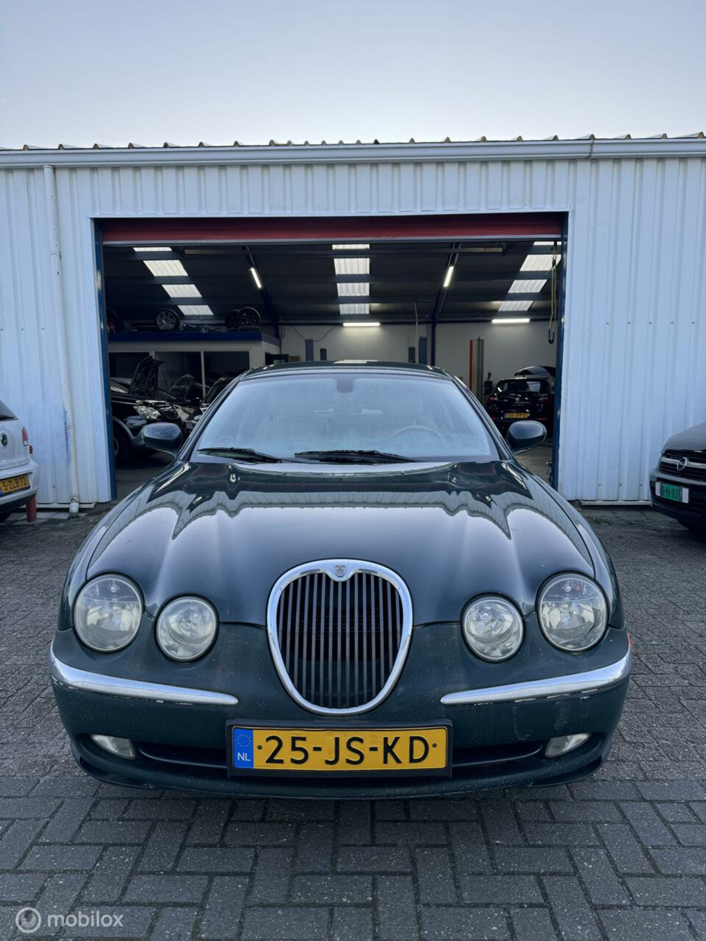 Foto van Jaguar S-type