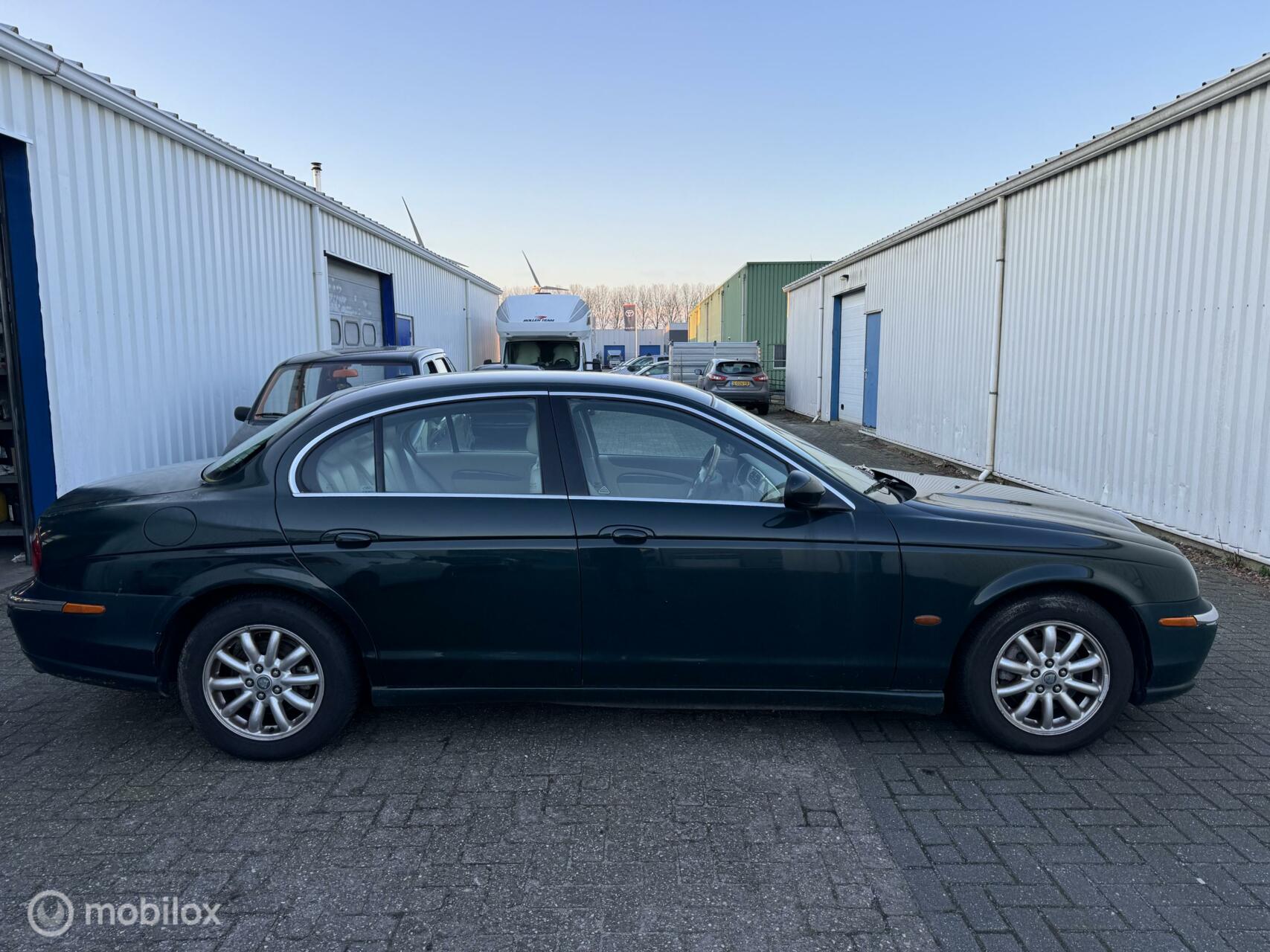 Foto van Jaguar S-type
