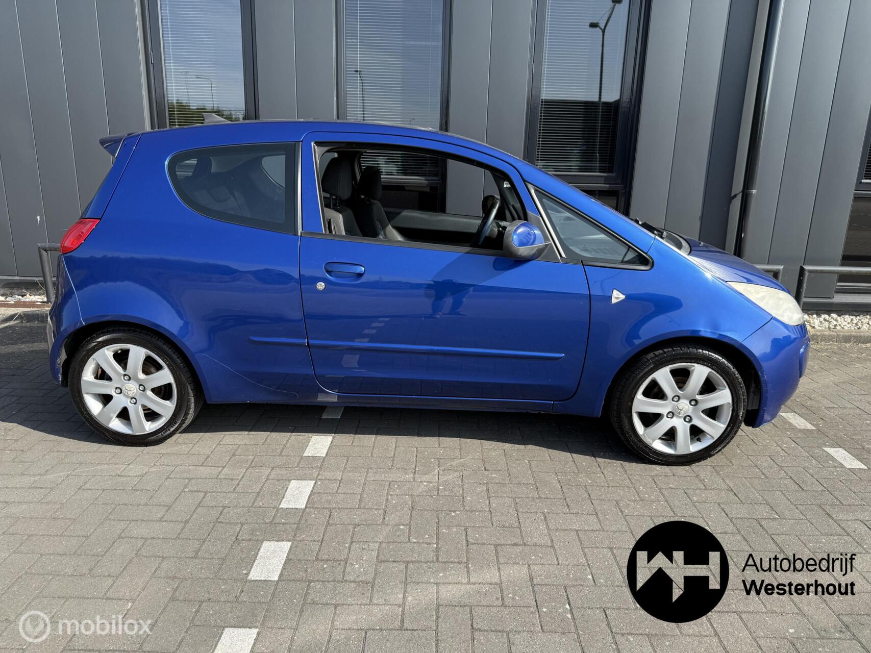 Foto van Mitsubishi Colt
