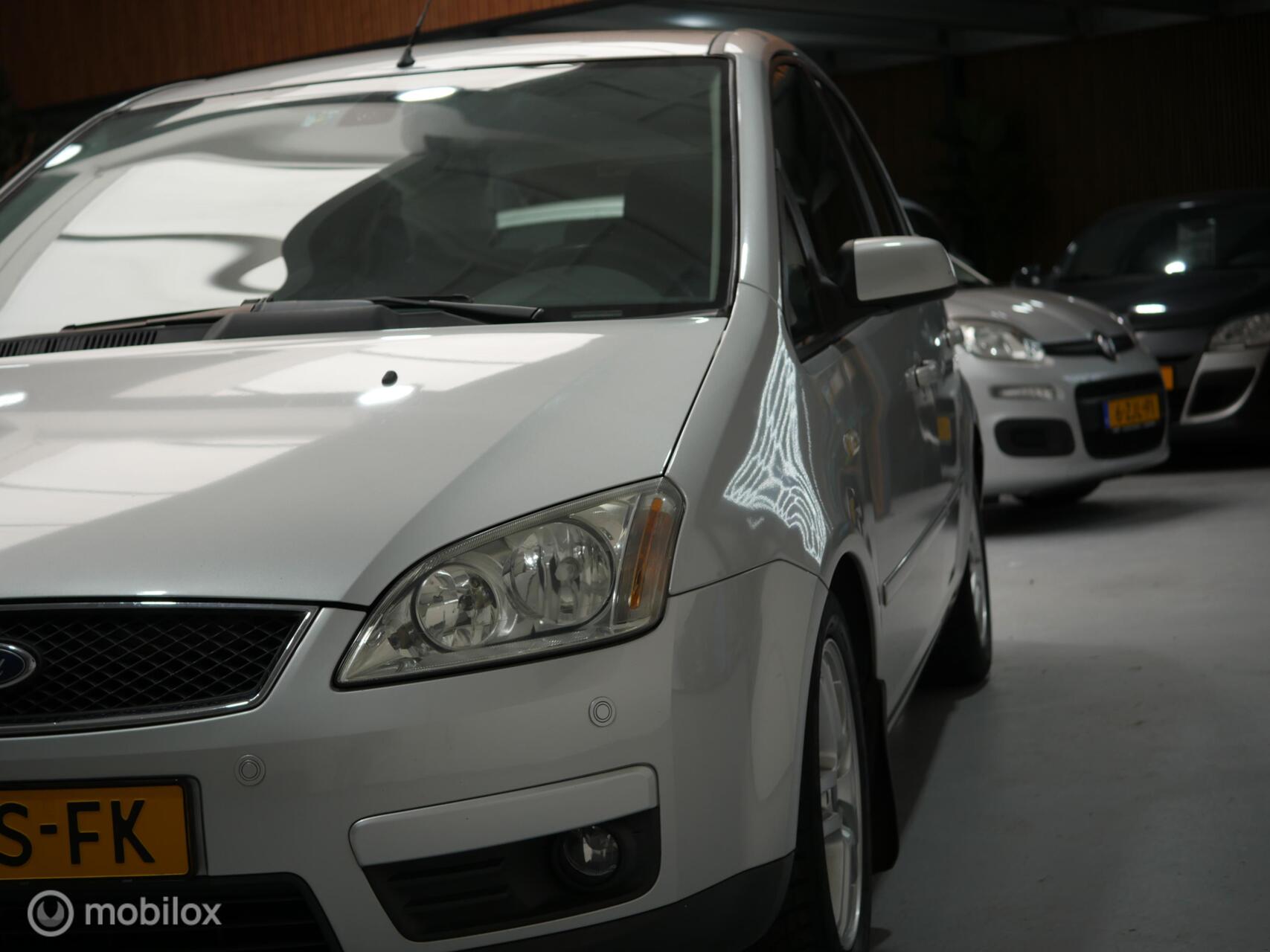 Foto van Ford Focus C-max