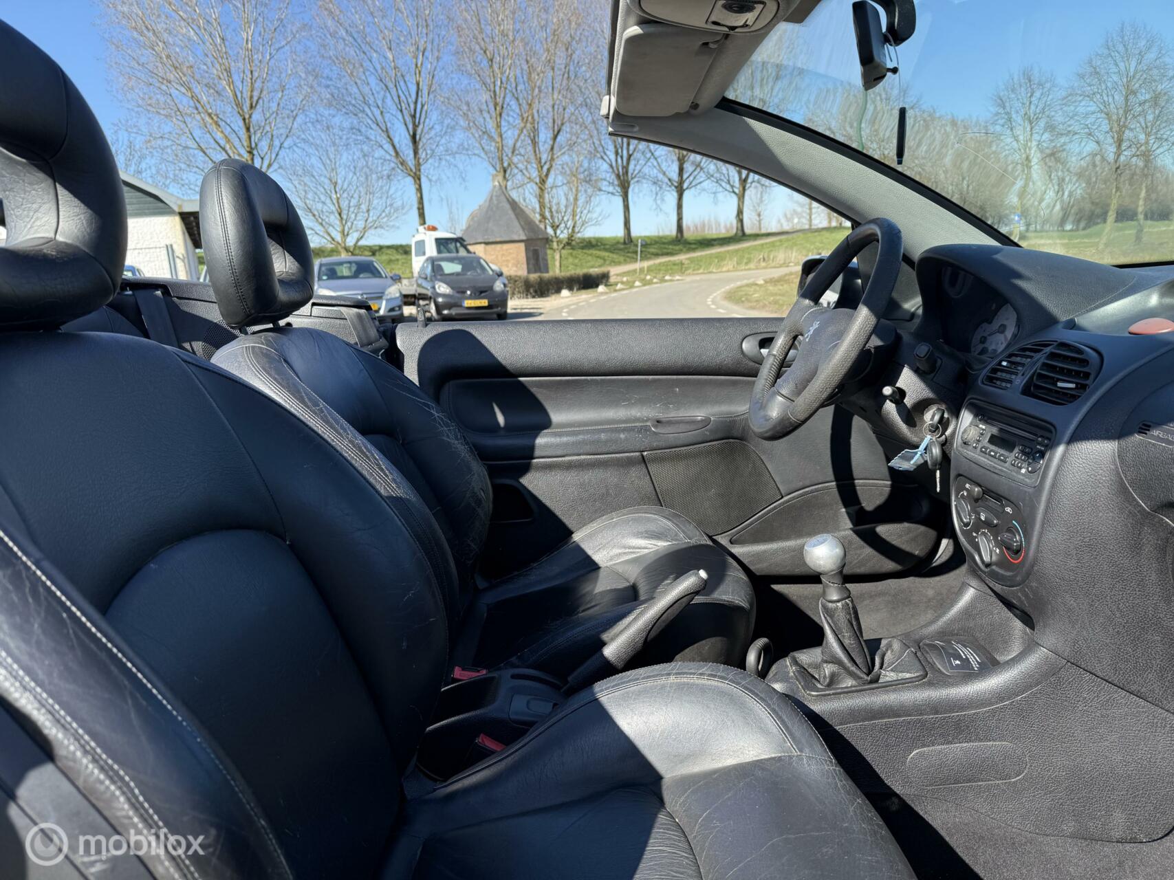 Foto van Peugeot 206 CC