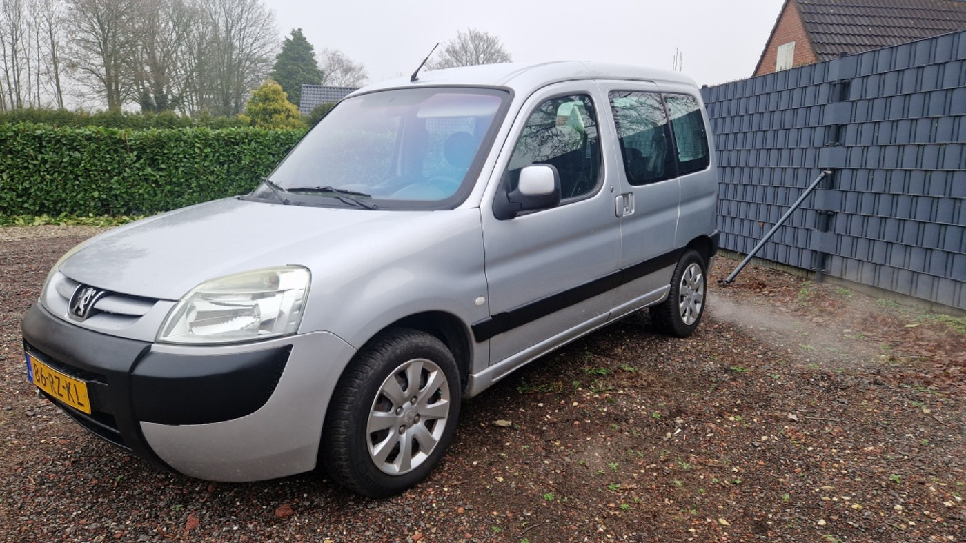 Foto van Peugeot Partner MPV