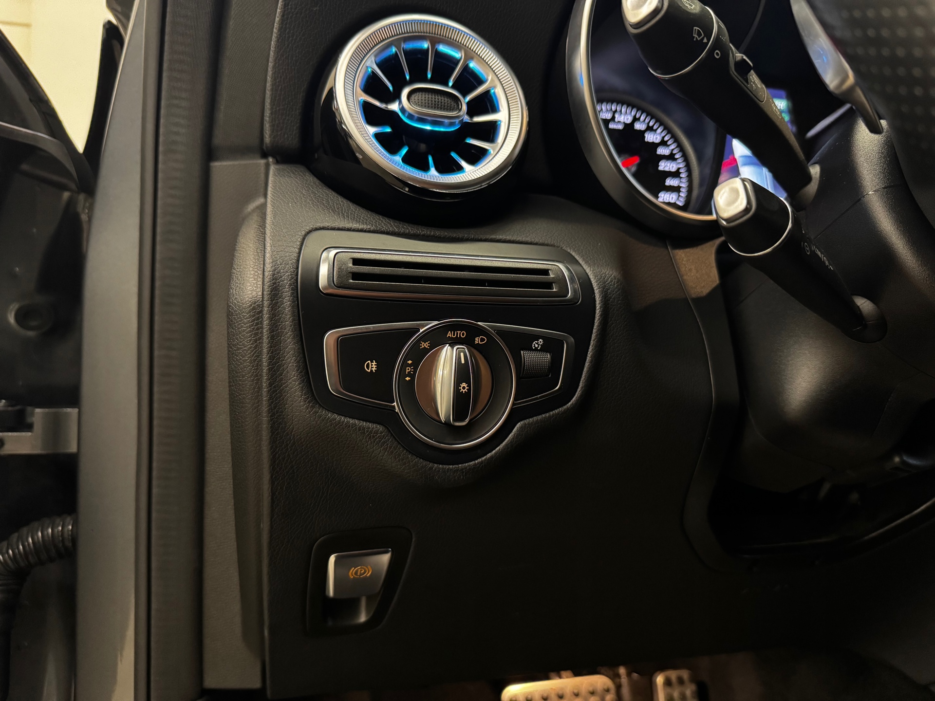 Foto van Mercedes-Benz GLC 350 E 4Matic