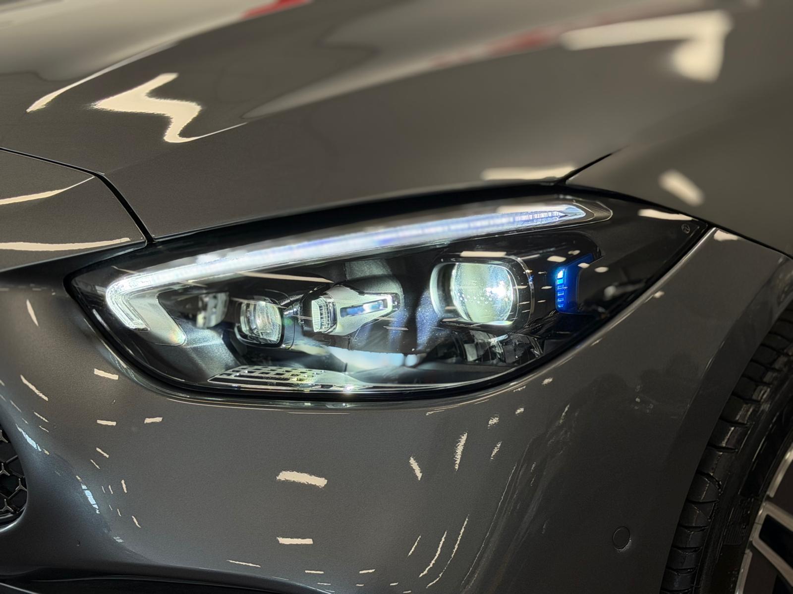 Foto van Mercedes-Benz C 300 E