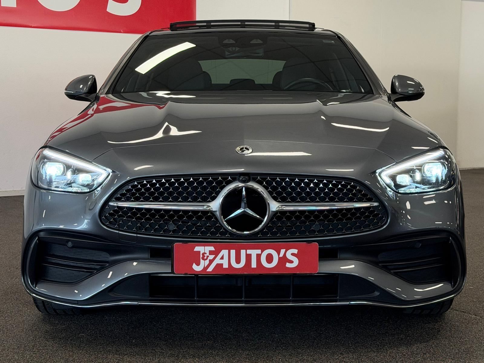 Foto van Mercedes-Benz C 300 E