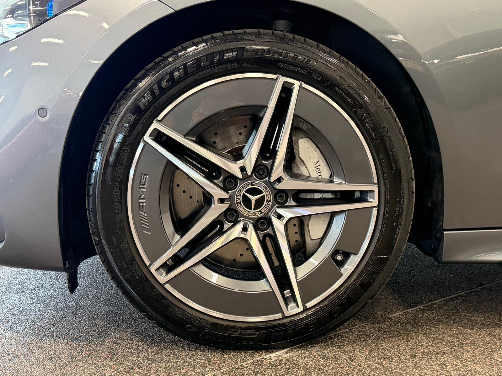 Foto van Mercedes-Benz C 300 E