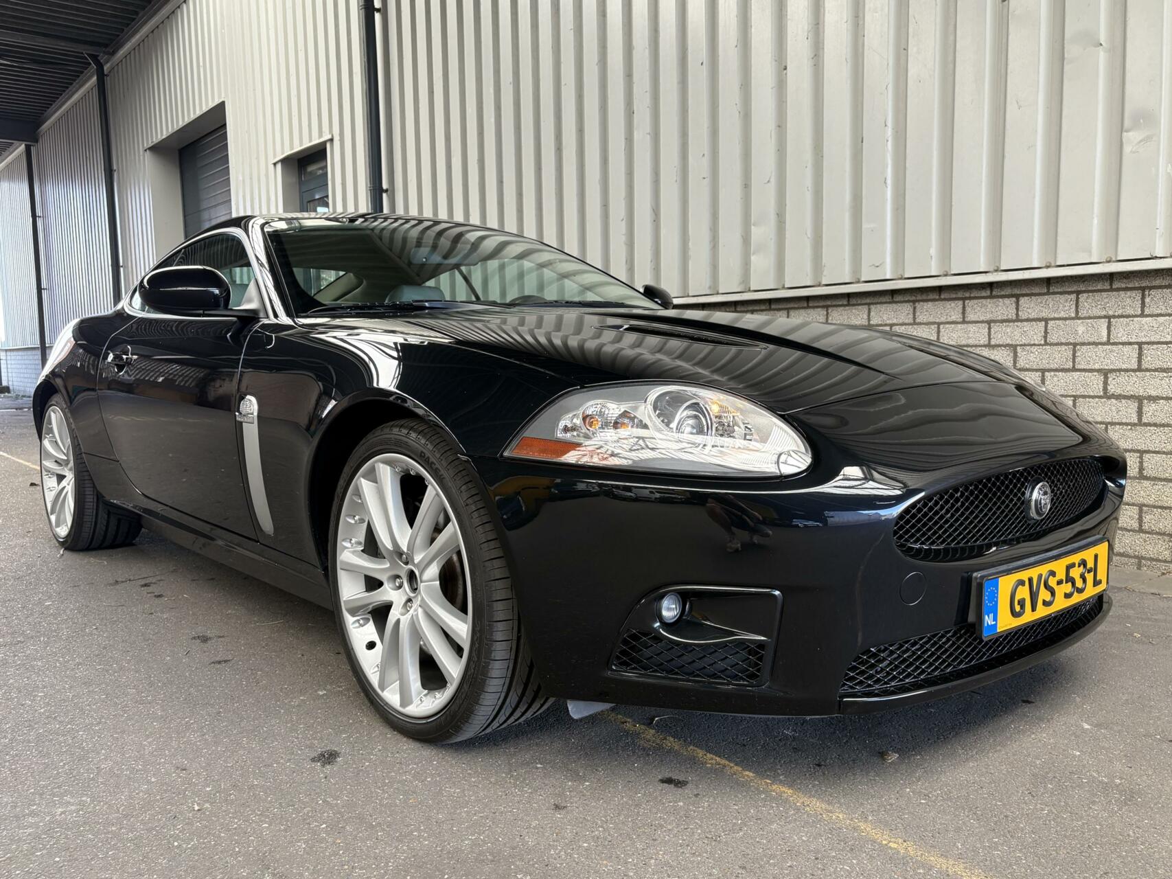 Foto van Jaguar XKR
