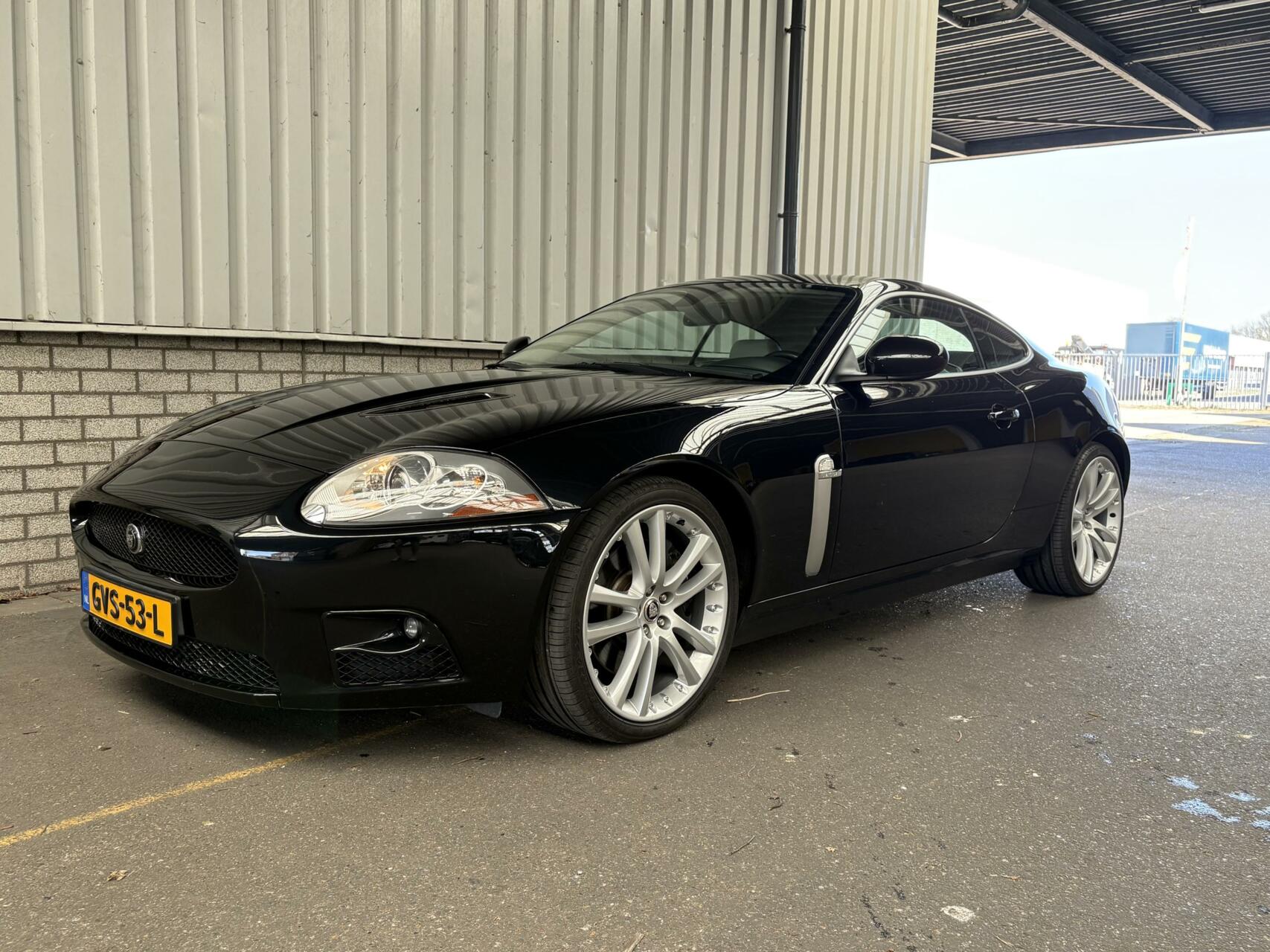 Foto van Jaguar XKR
