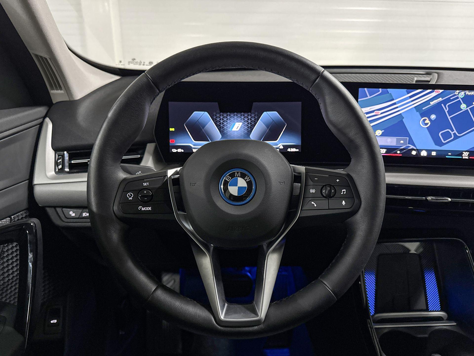 Foto van BMW Ix1