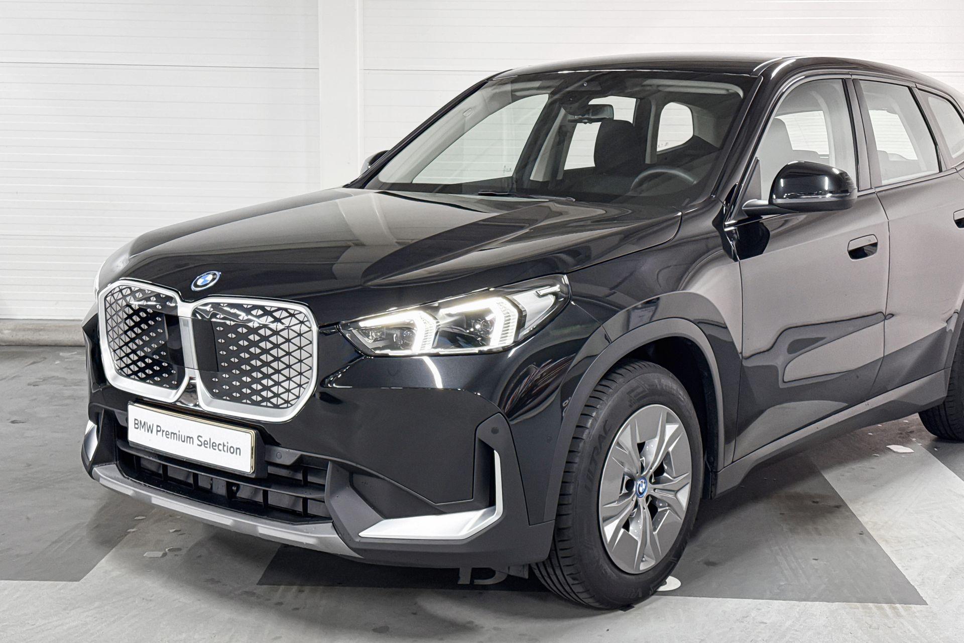 Foto van BMW Ix1