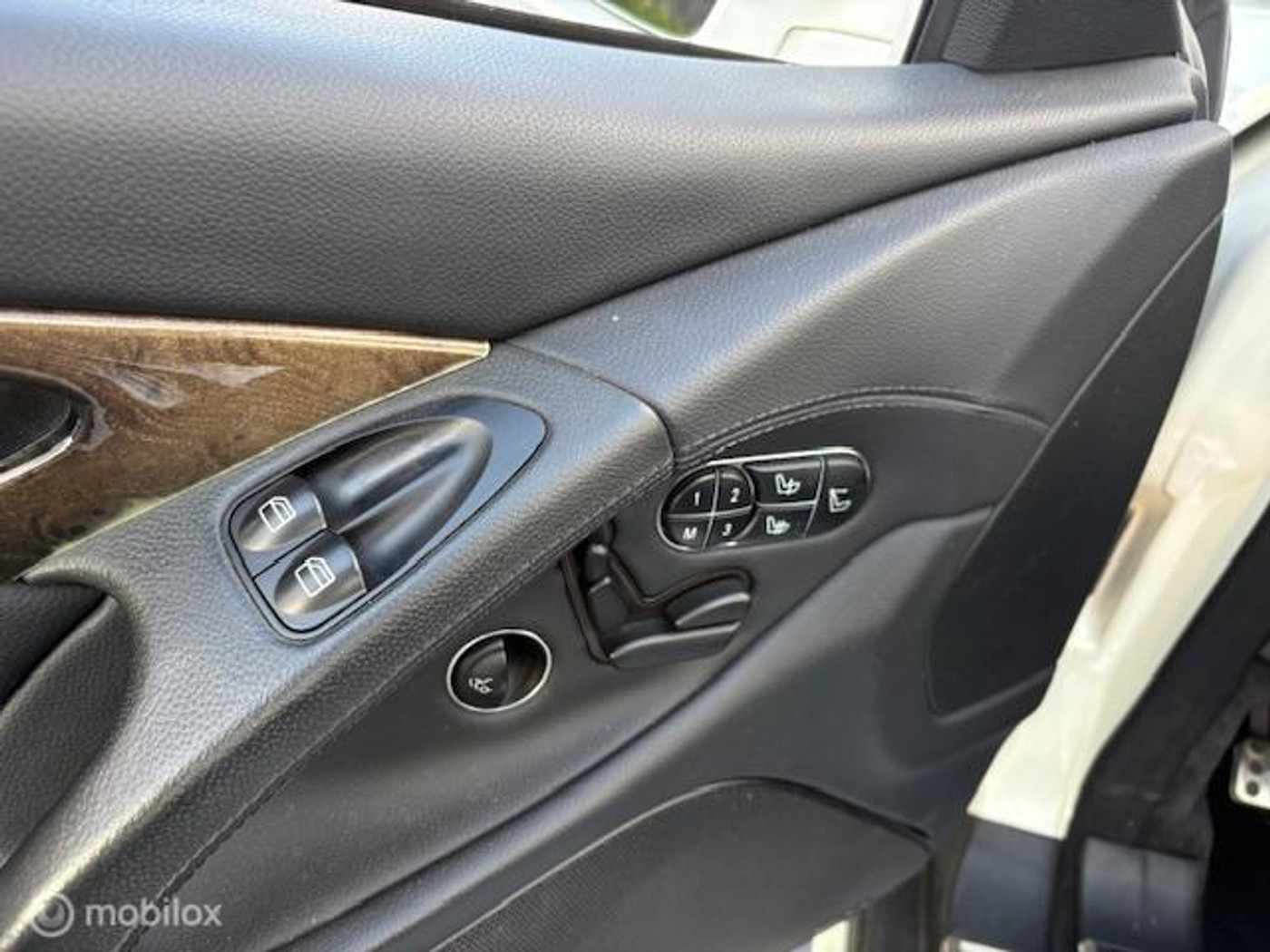 Foto van Mercedes-Benz SL 350