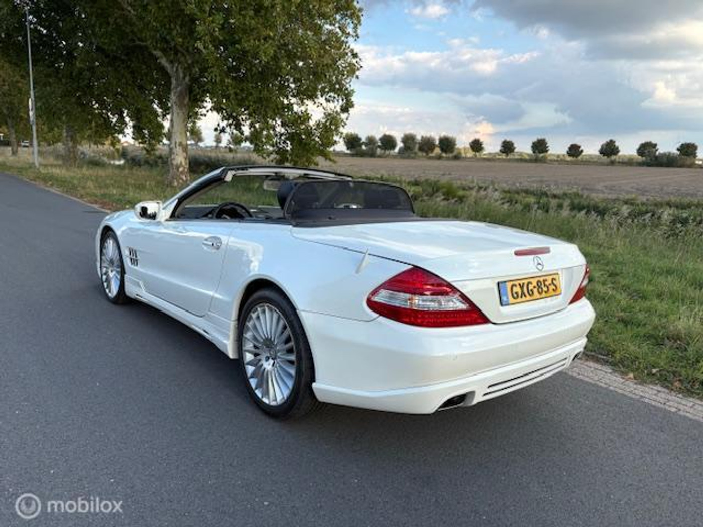 Foto van Mercedes-Benz SL 350