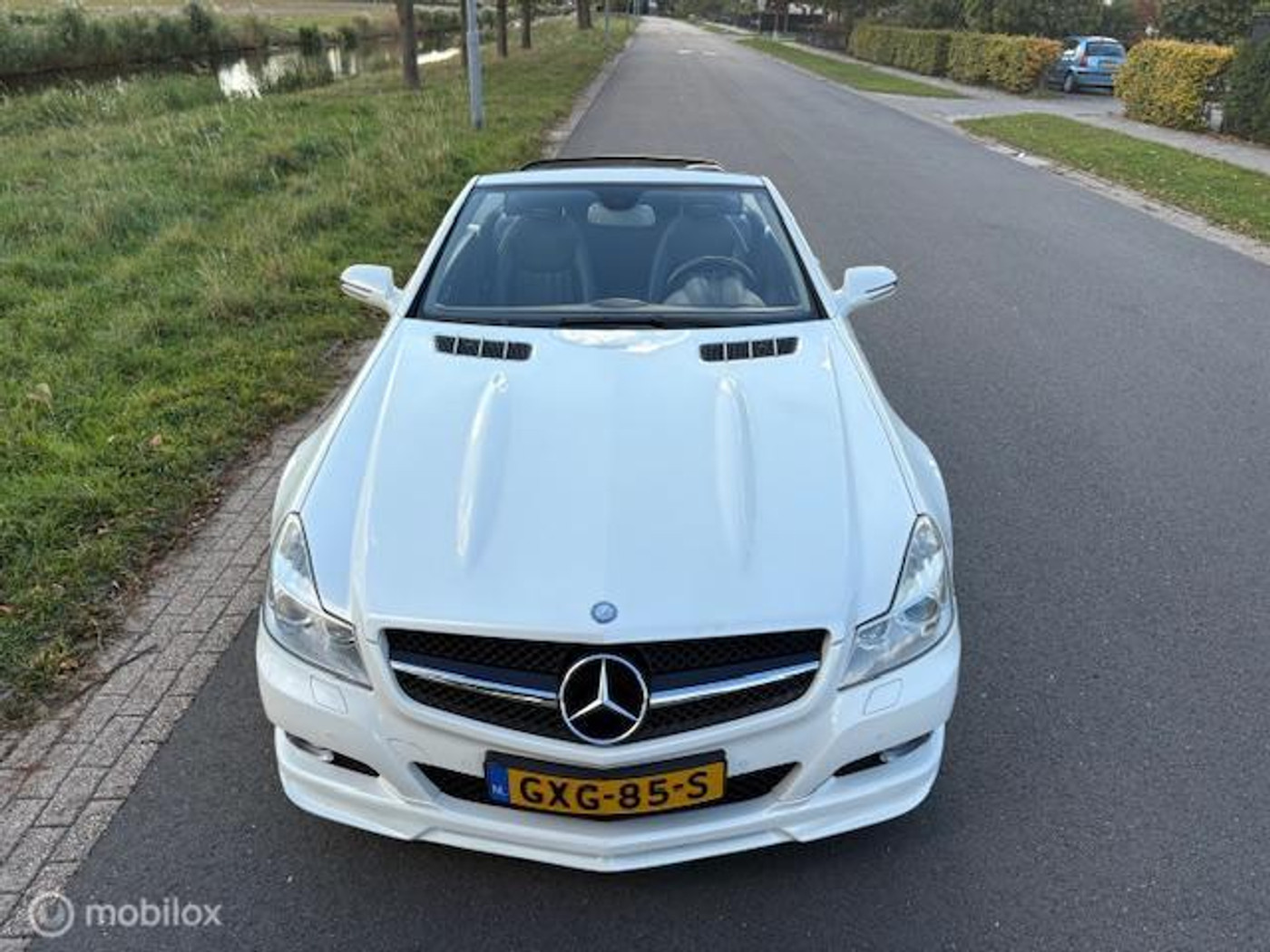 Foto van Mercedes-Benz SL 350