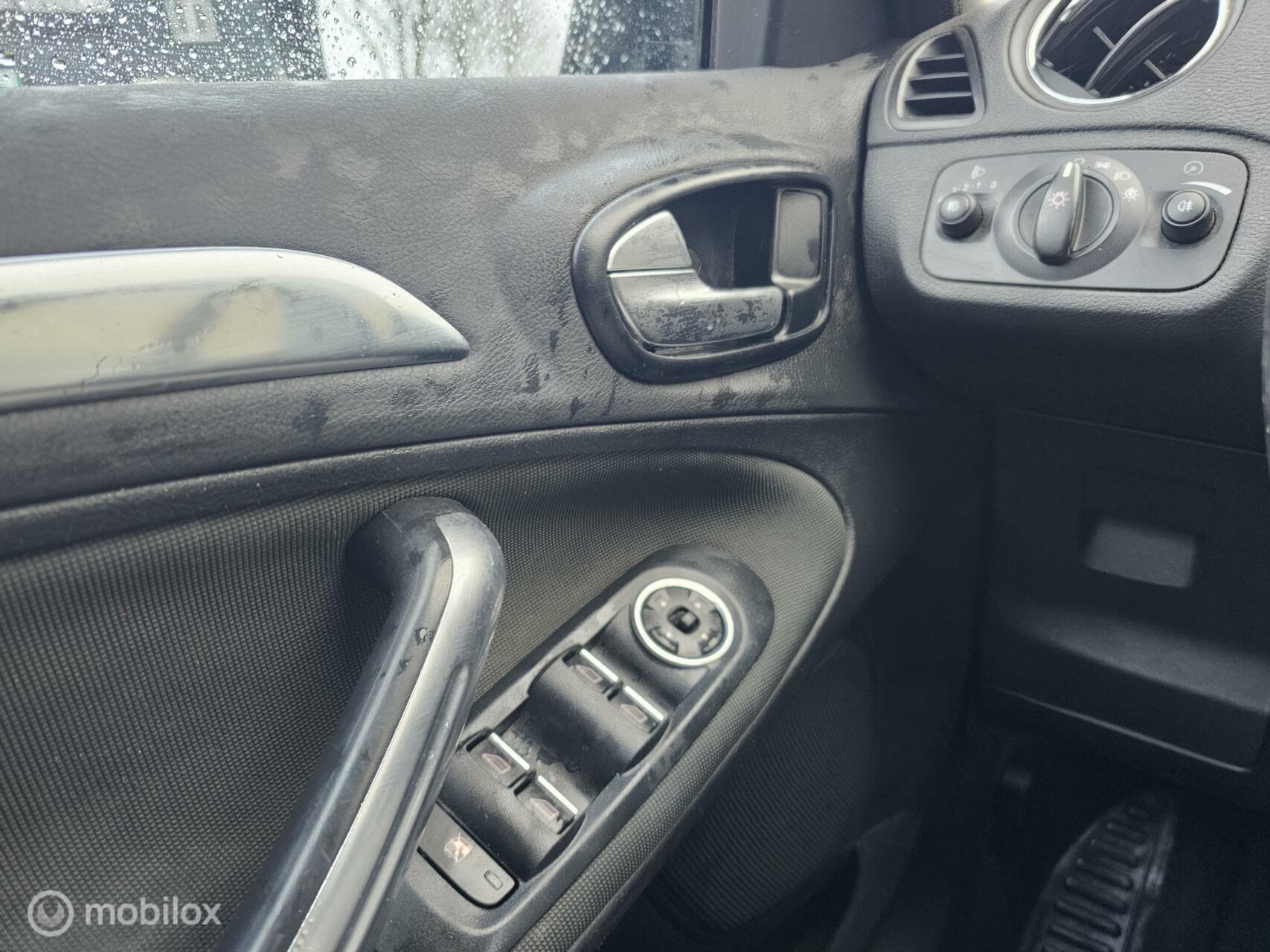 Foto van Ford S-max