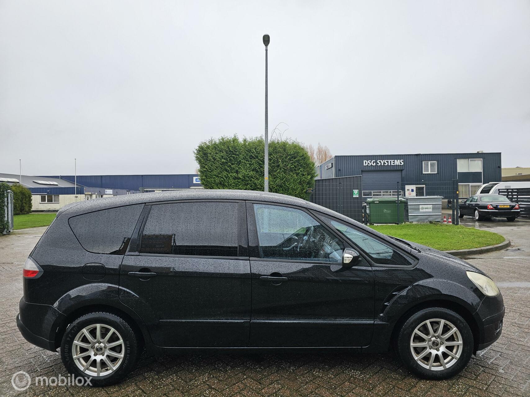 Foto van Ford S-max
