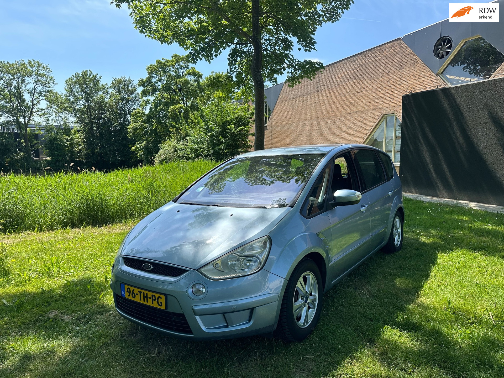 Ford S-max 2.5-20V Turbo CLIMA PDC NAVI 2006 - voorkant