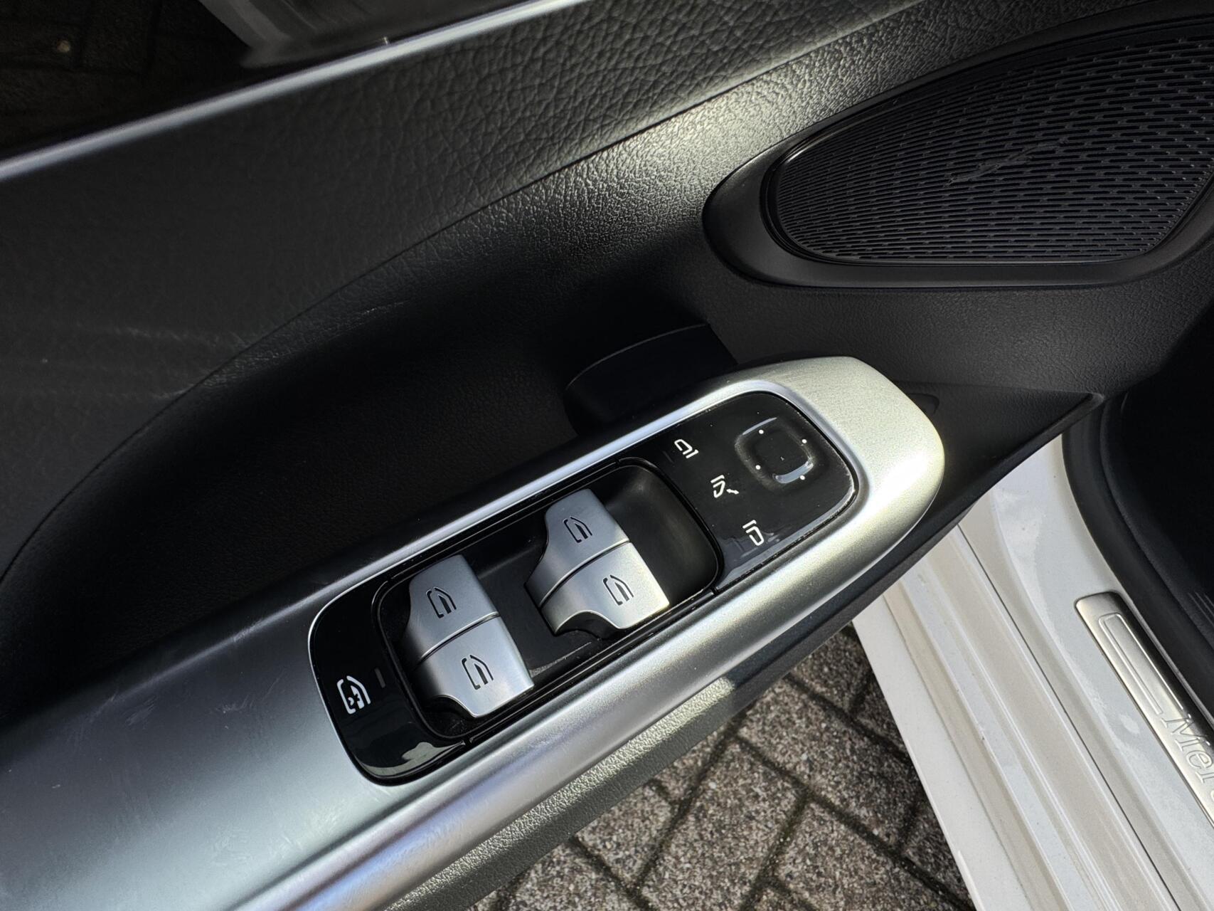 Foto van Mercedes-Benz C 200