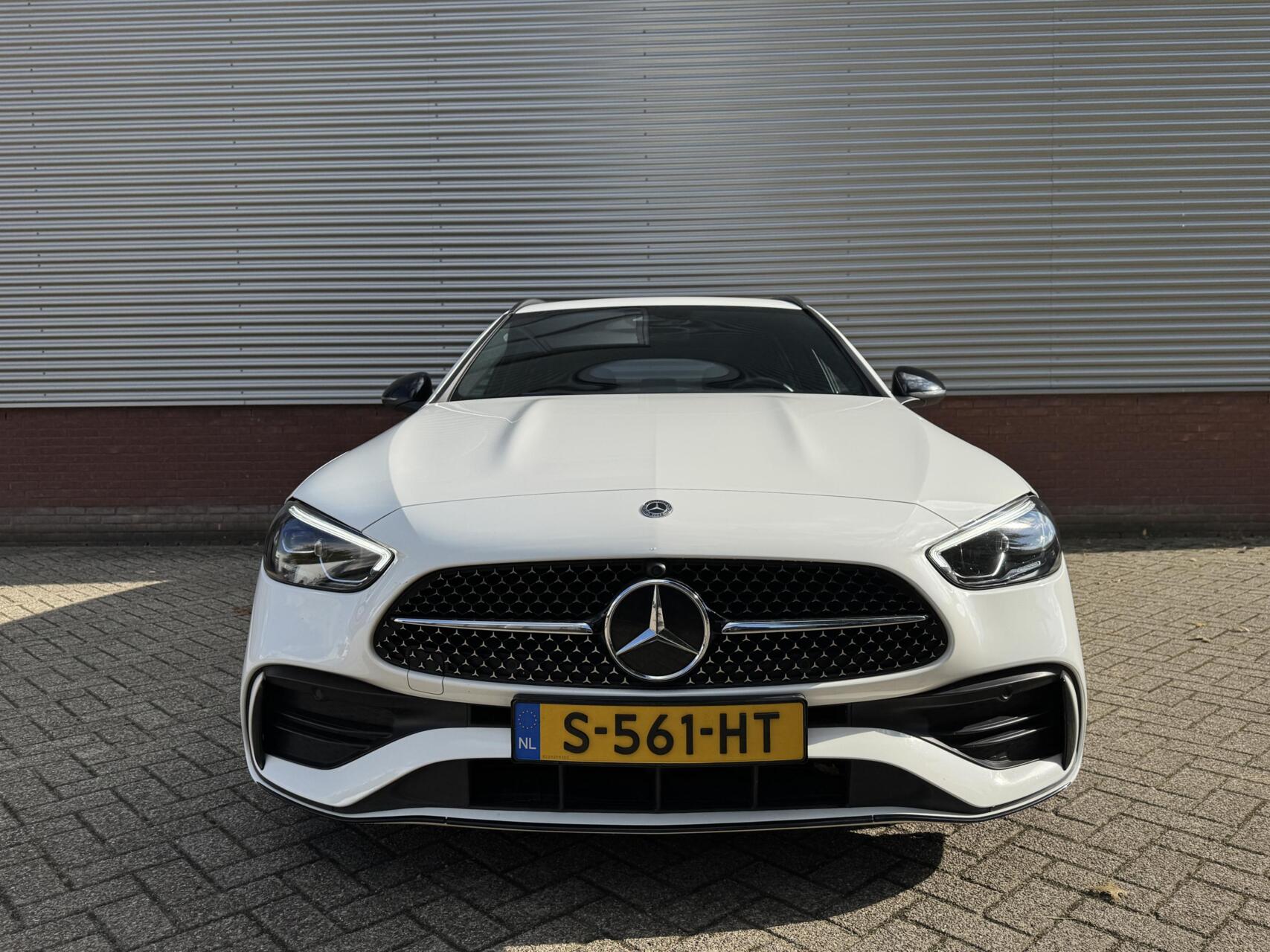 Foto van Mercedes-Benz C 200