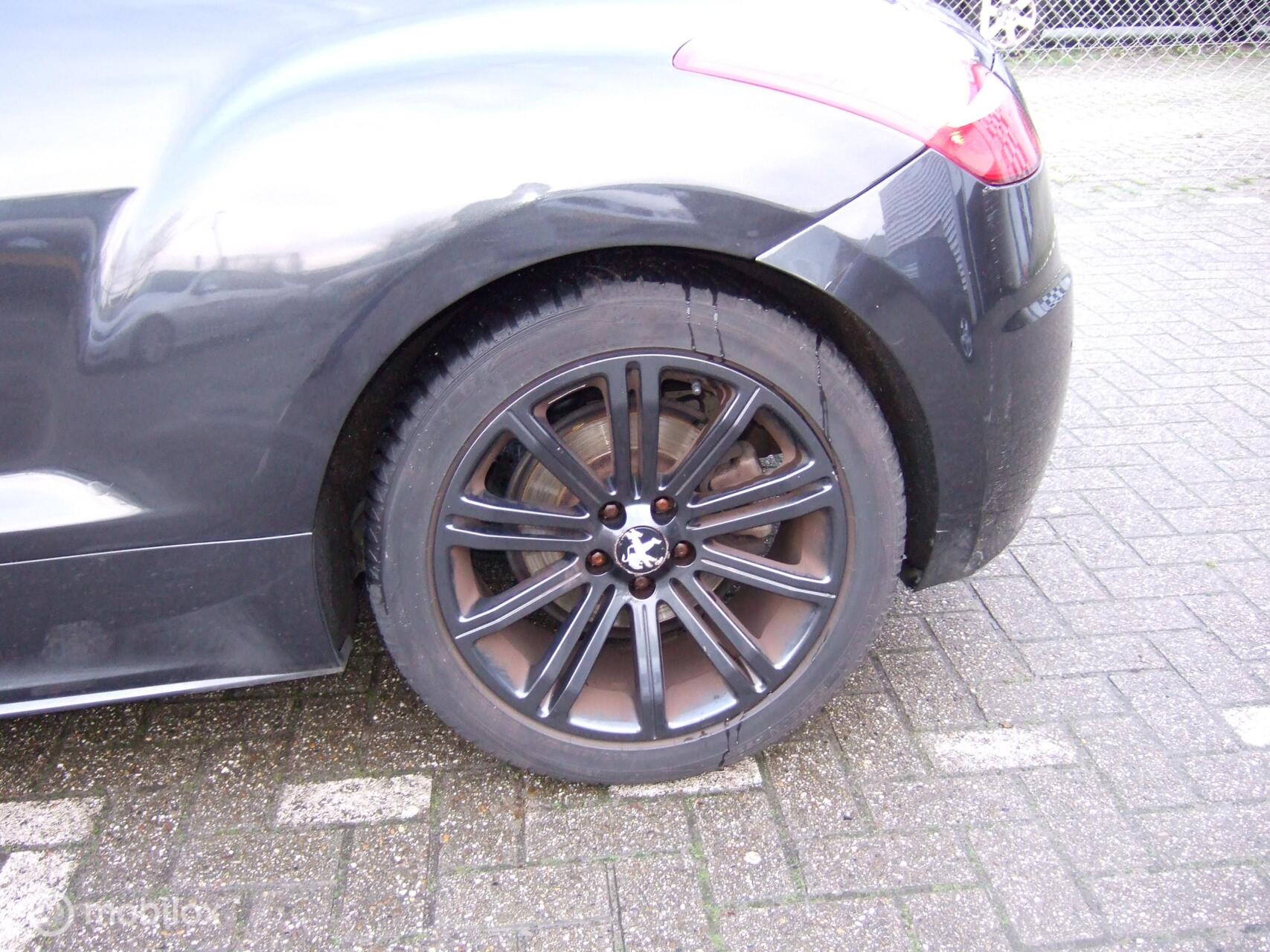 Foto van Peugeot RCZ