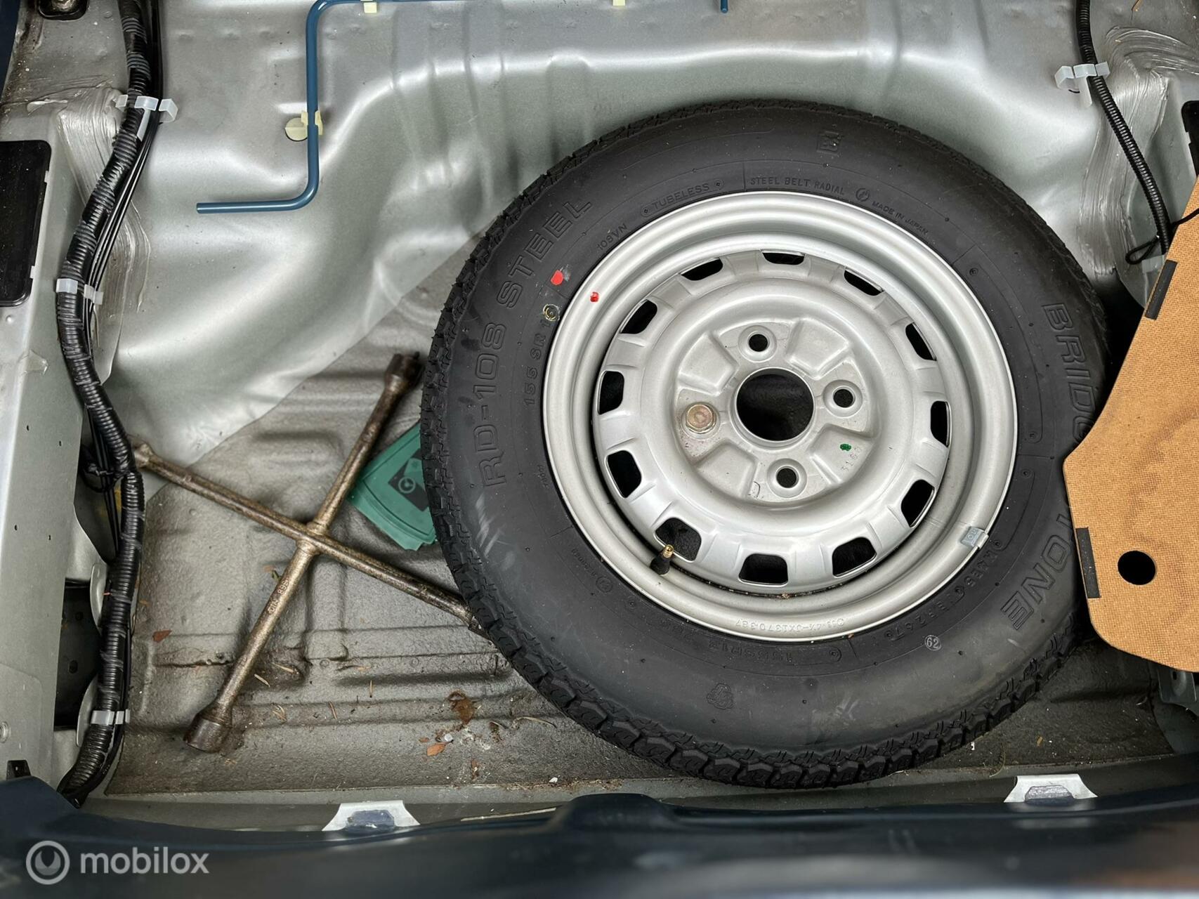 Foto van Mazda 323
