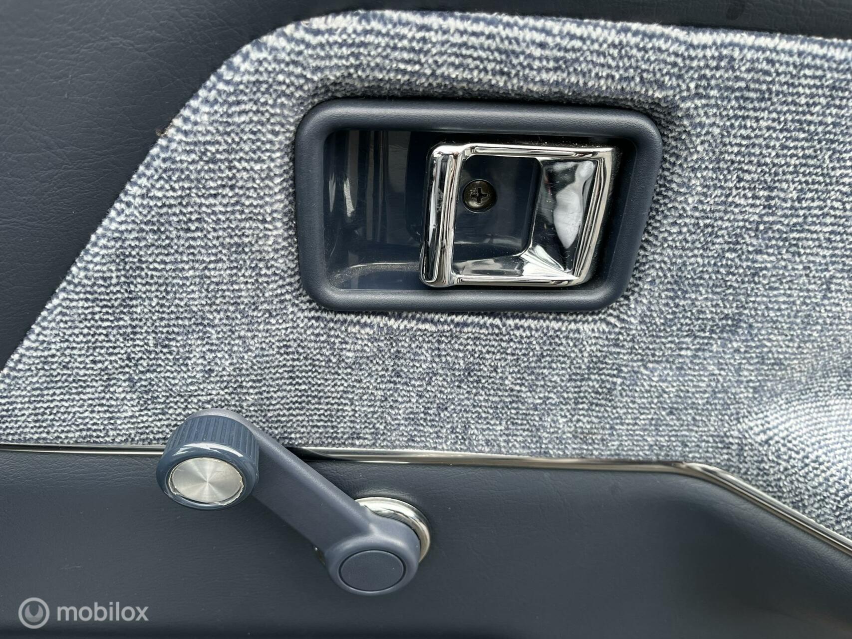 Foto van Mazda 323