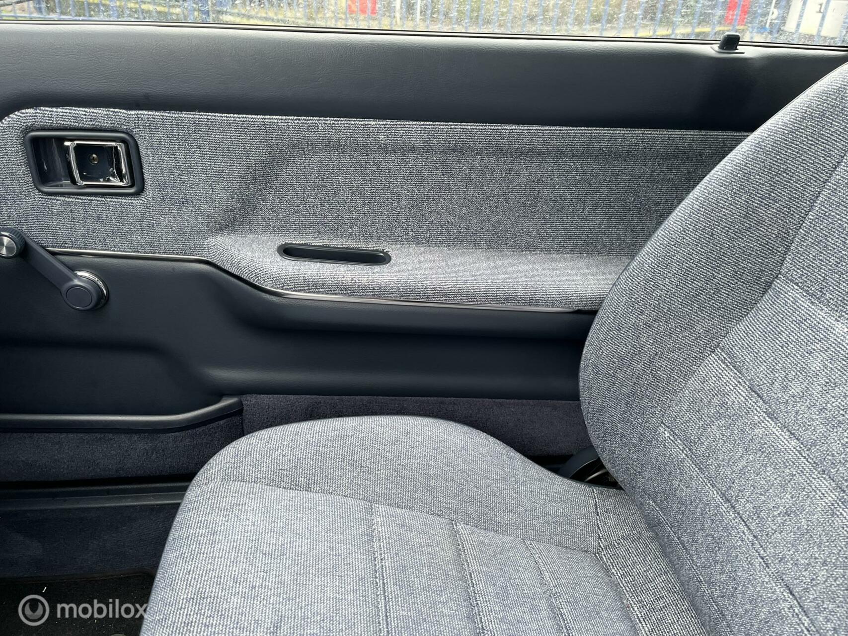 Foto van Mazda 323
