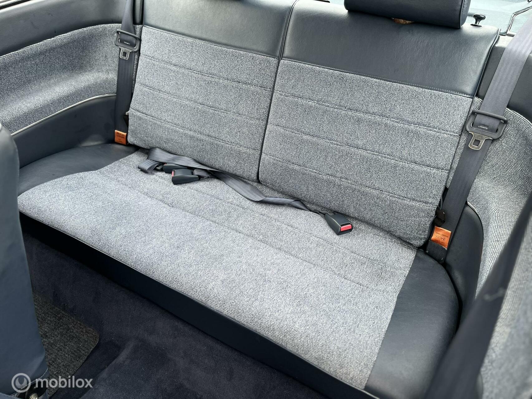 Foto van Mazda 323