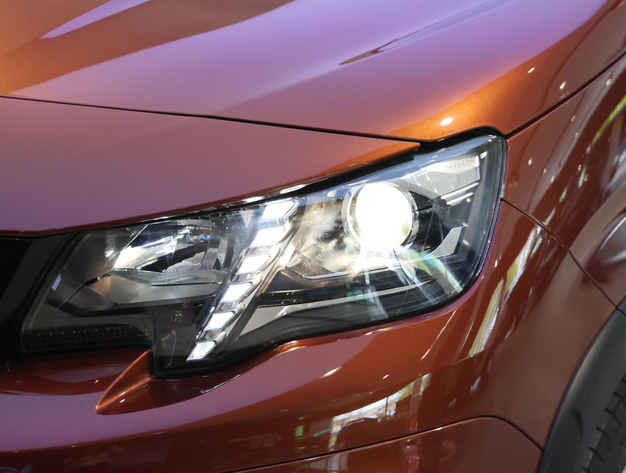 Foto van Peugeot Rifter