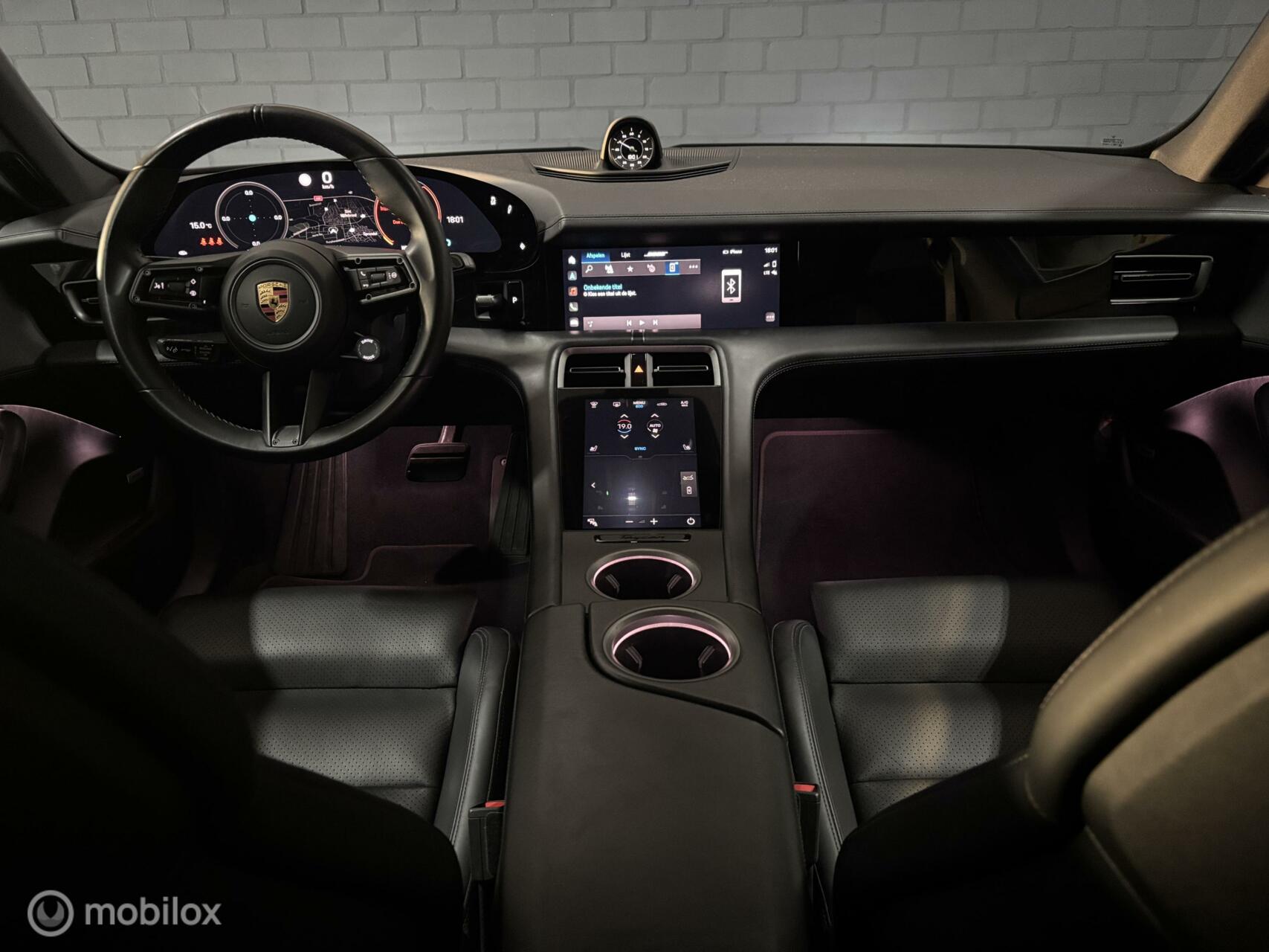 Foto van Porsche Taycan