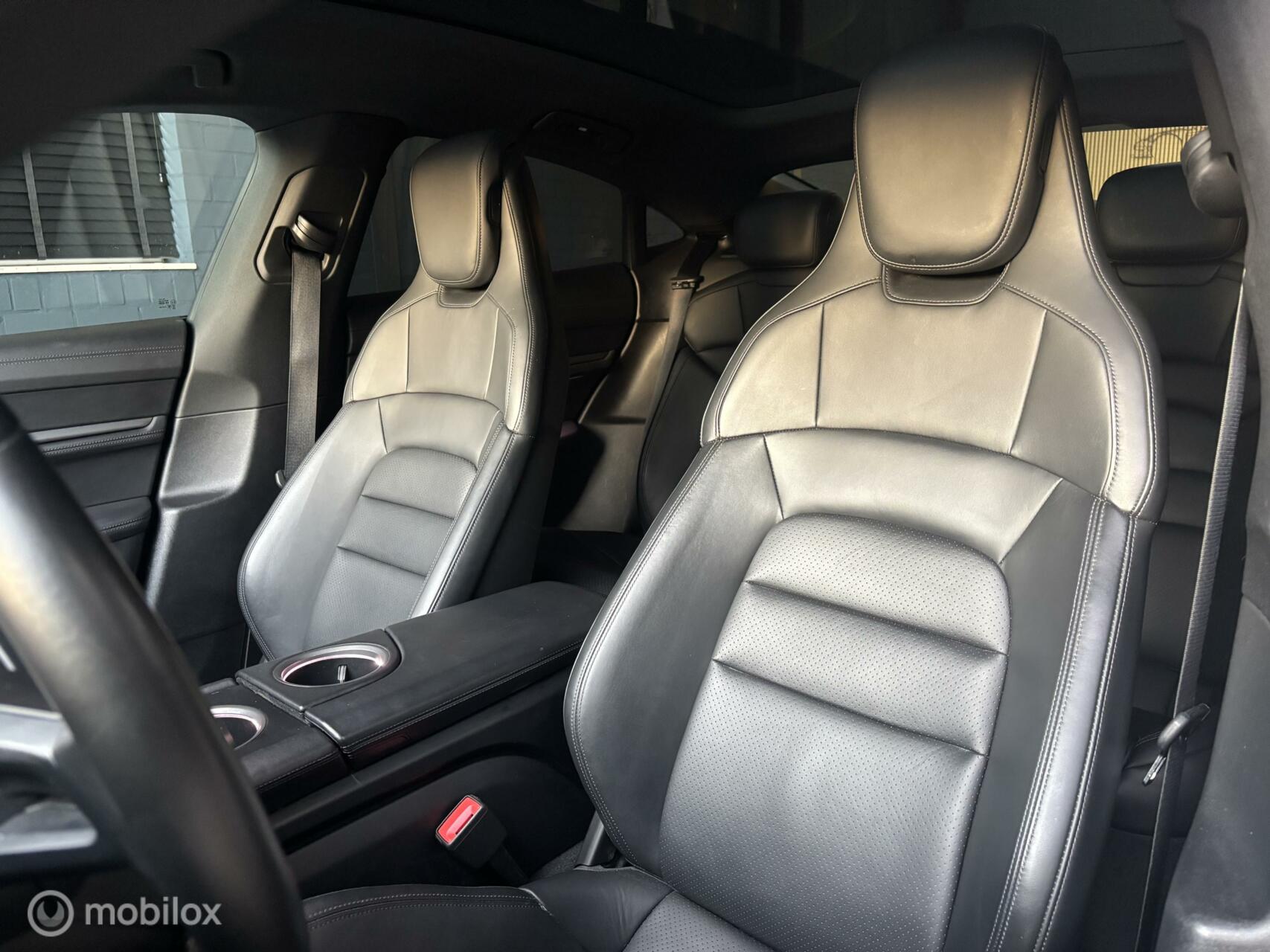 Foto van Porsche Taycan