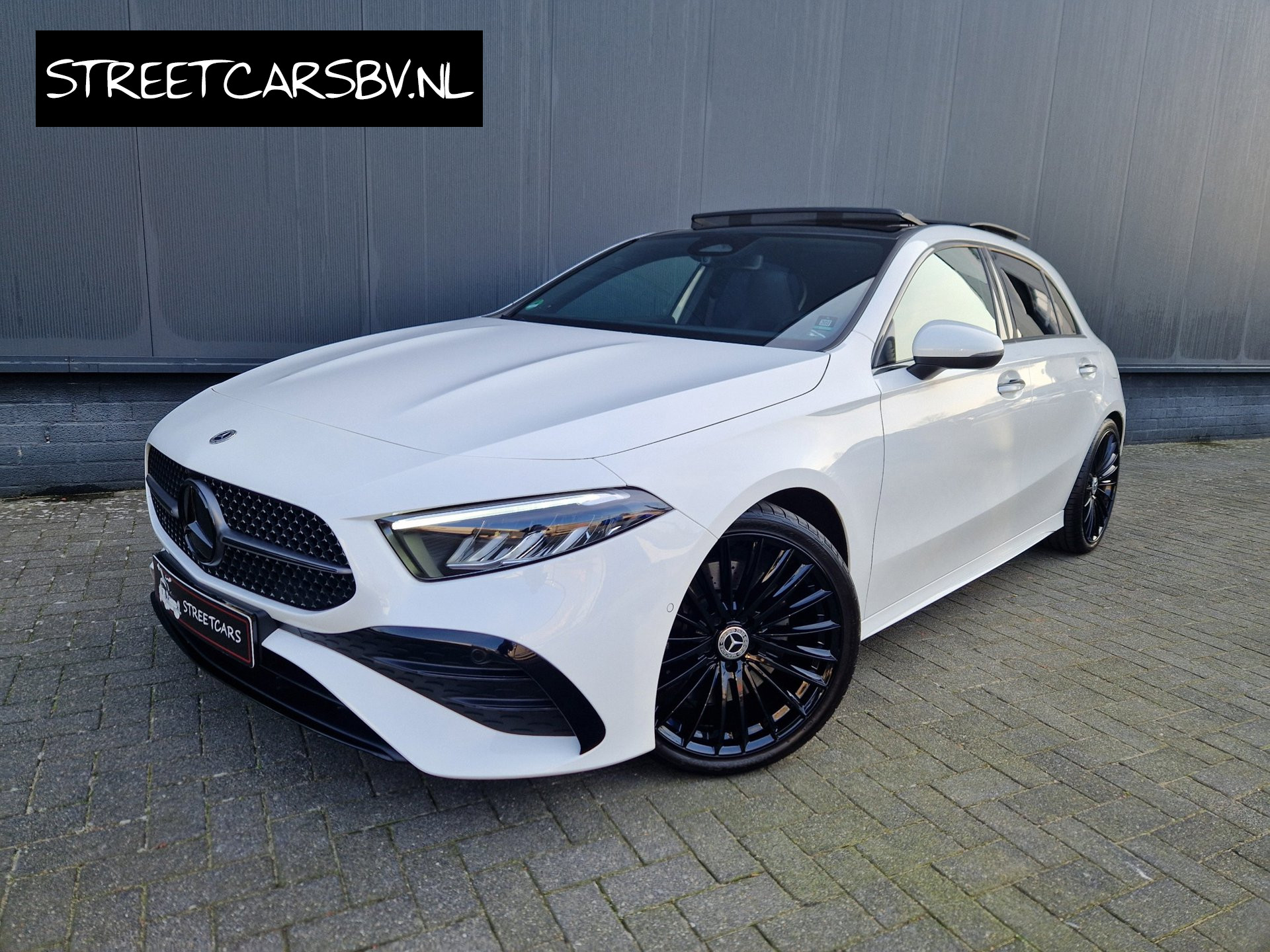 Mercedes-Benz A 250 4Matic 250 4MATIC AMG Facelift /Led /Pano /Deald ond. 2023 - voorkant