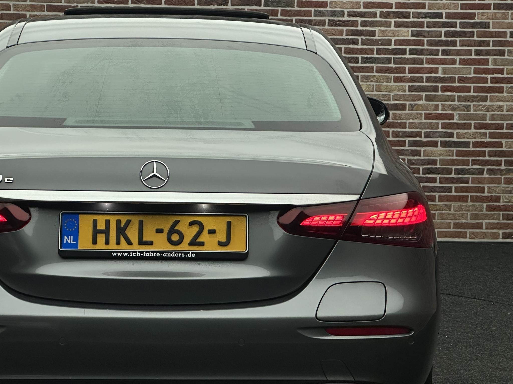 Foto van Mercedes-Benz E 300 E