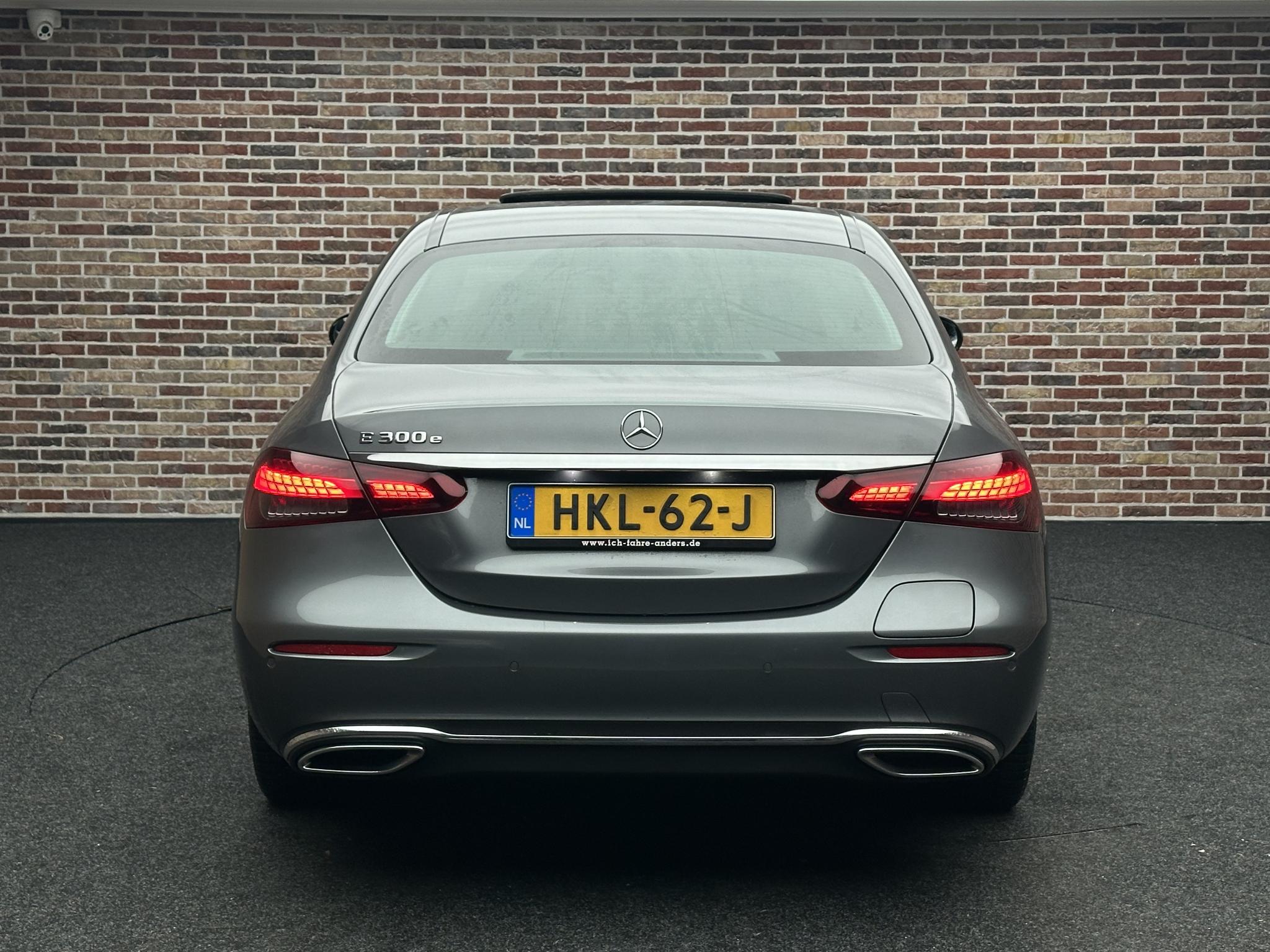 Foto van Mercedes-Benz E 300 E