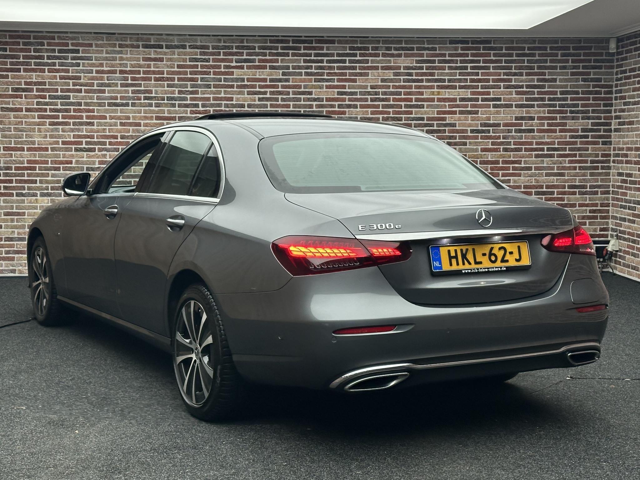 Foto van Mercedes-Benz E 300 E