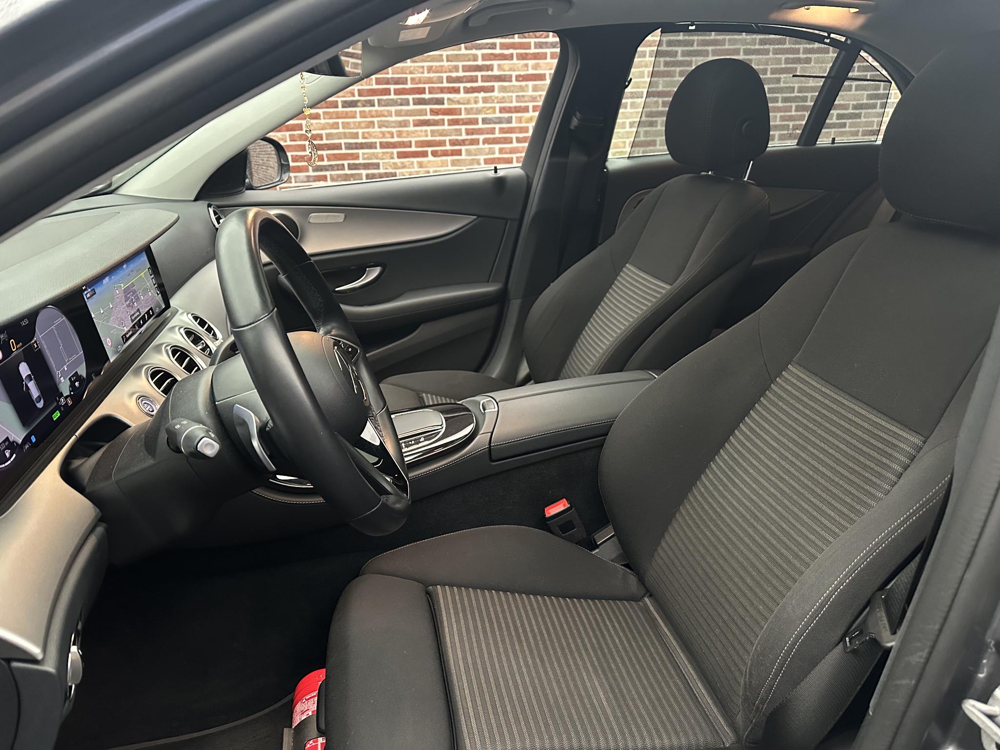 Foto van Mercedes-Benz E 300 E