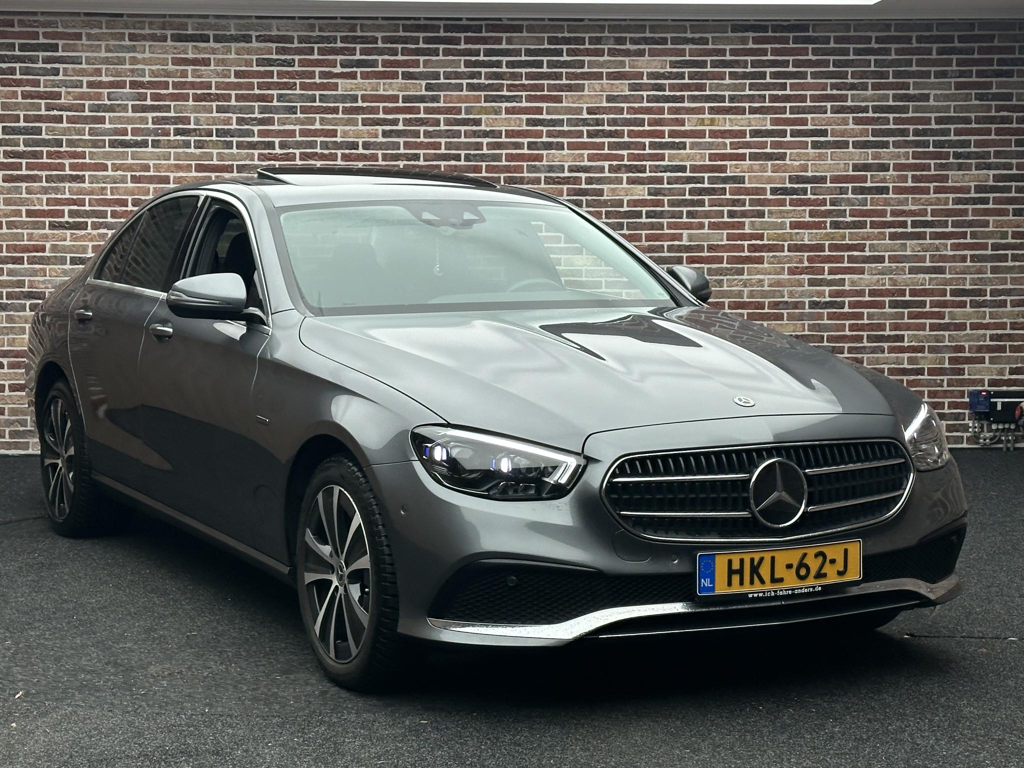 Foto van Mercedes-Benz E 300 E