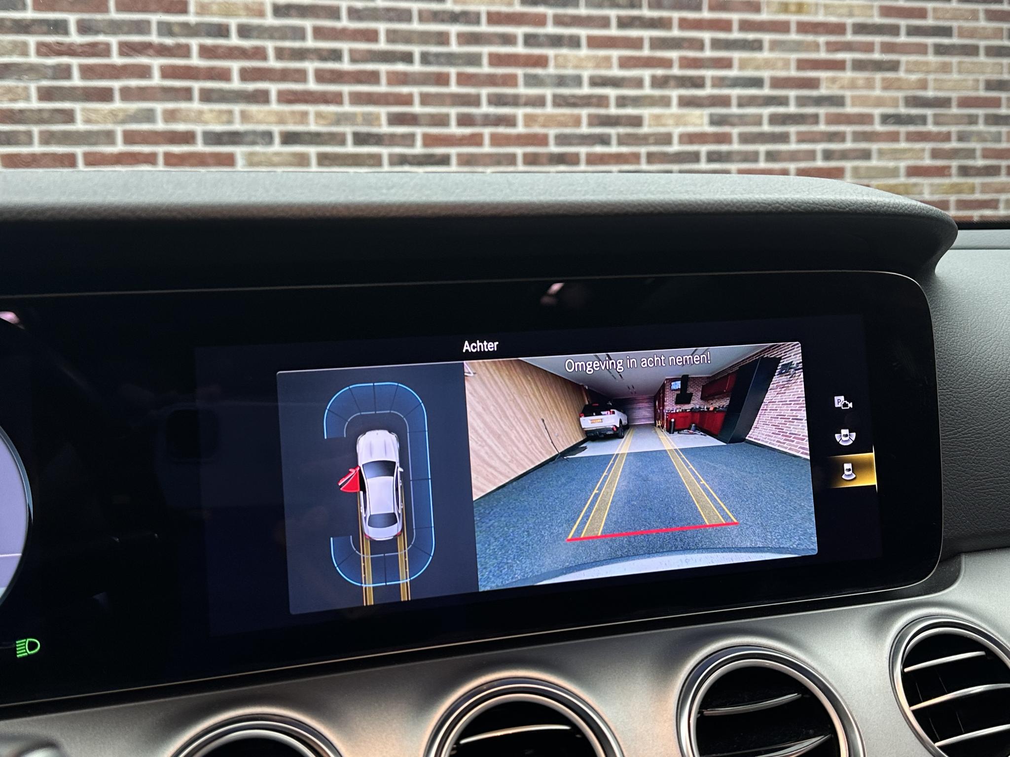 Foto van Mercedes-Benz E 300 E
