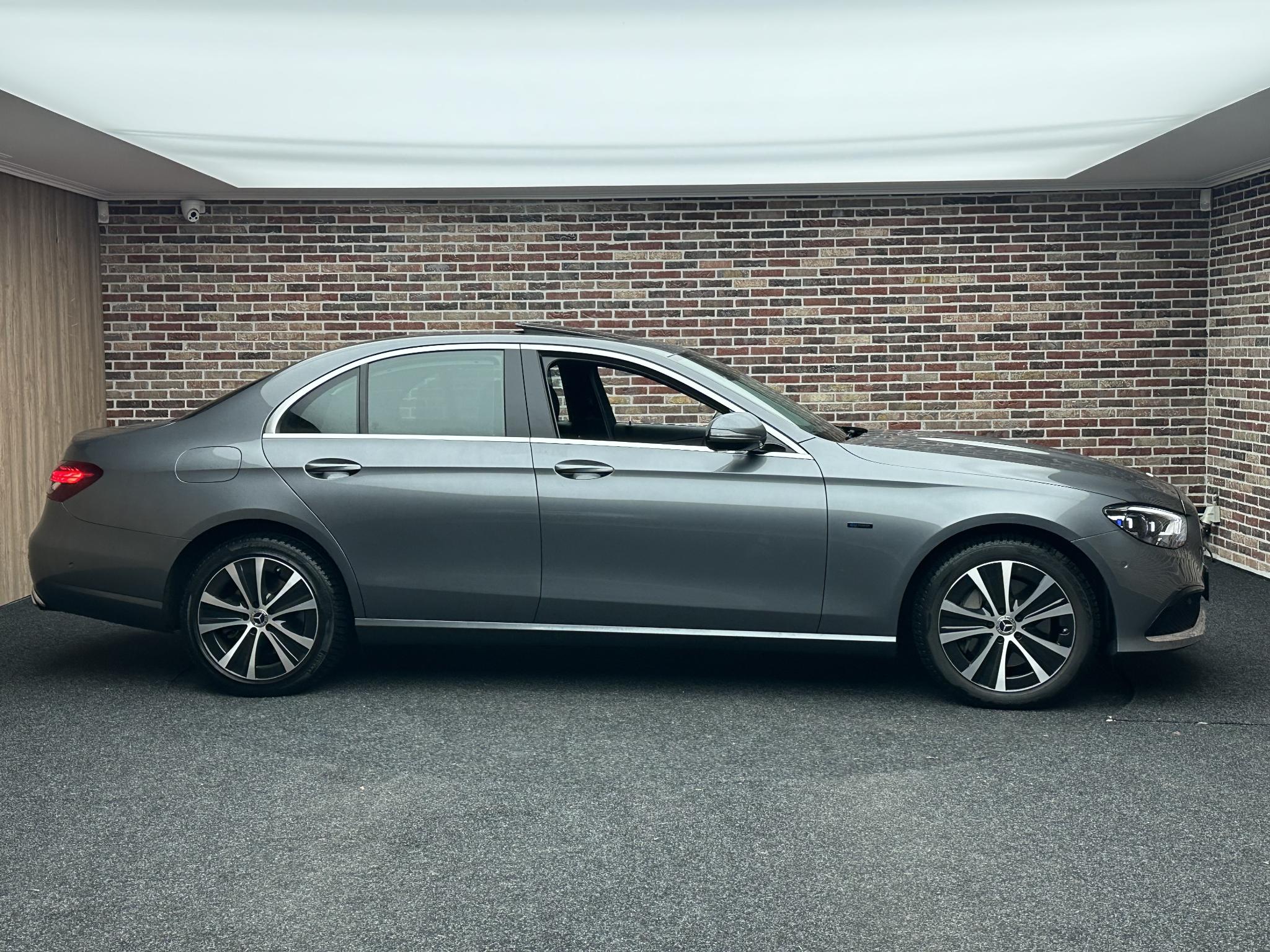Foto van Mercedes-Benz E 300 E